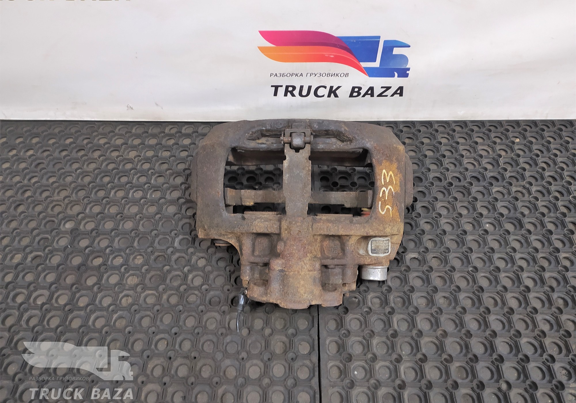 1472419 Суппорт правый для Iveco