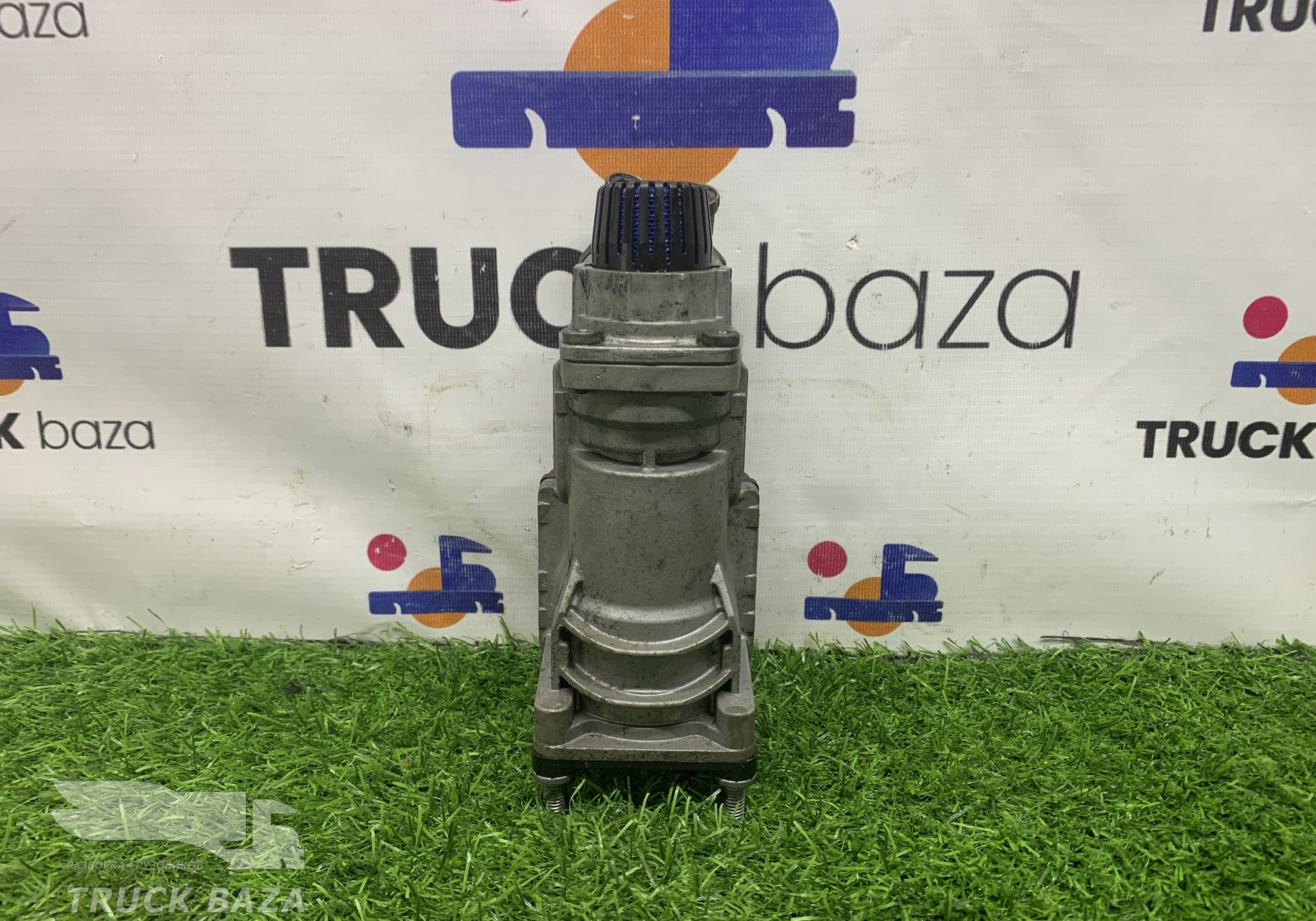 4800030330 Кран тормозной главный для КАМАЗ 54901