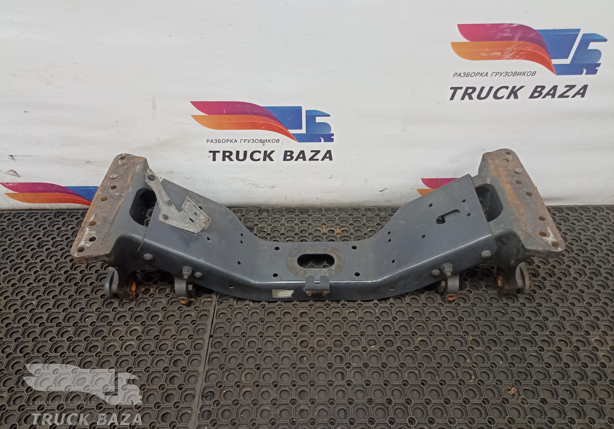 20758711 Траверса рамы поперечная для Volvo FM