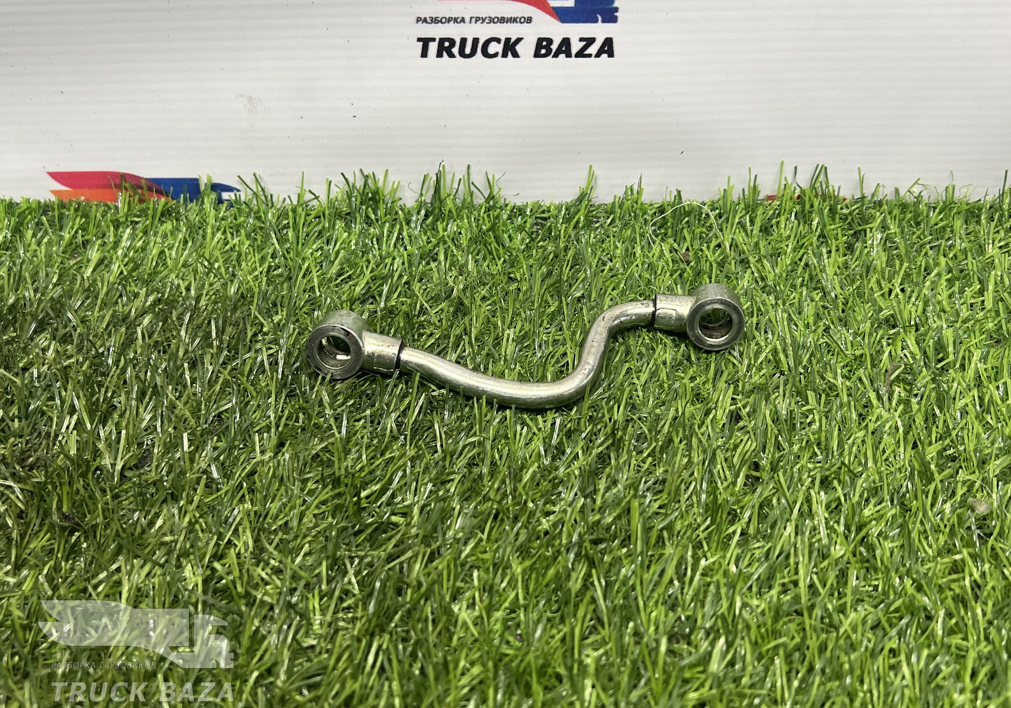 1000721163 Трубка масляная для Shacman X3000 (с 2014)