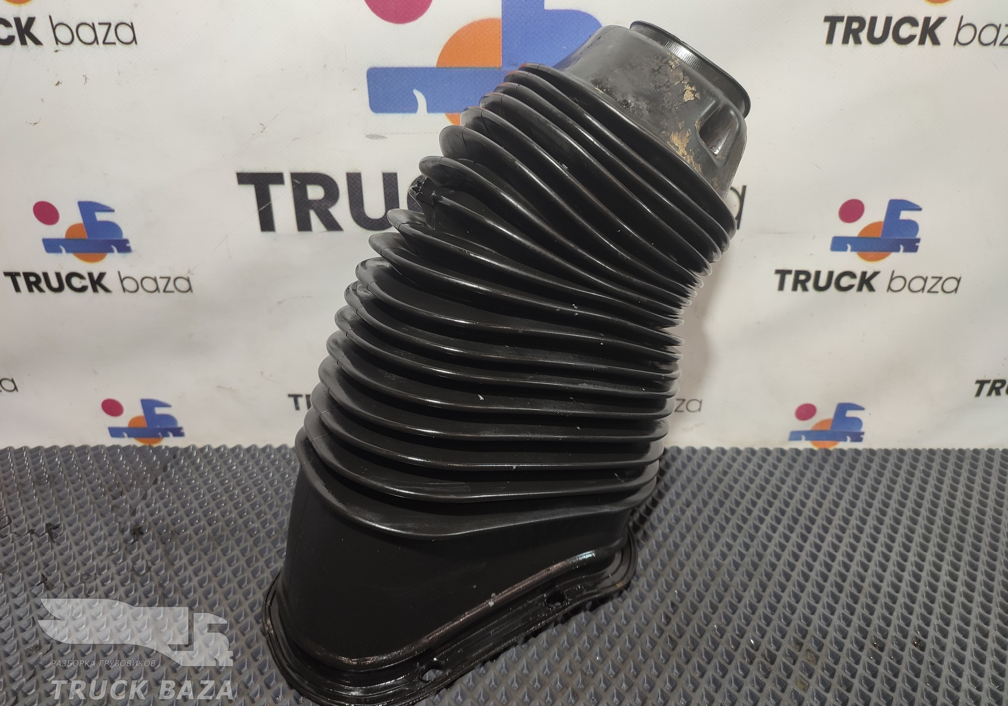 81964200525 Кожух рулевого кардана