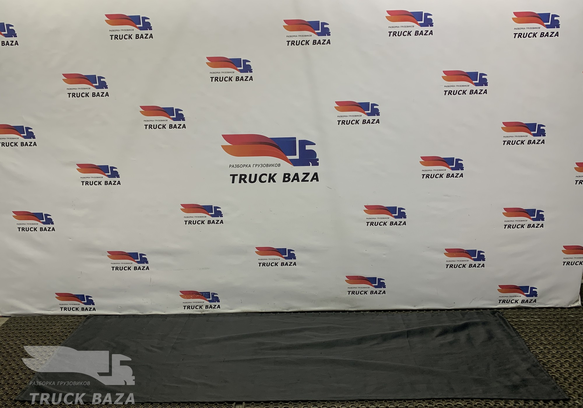 549018205025 Солнцезащитная шторка для КАМАЗ 54901