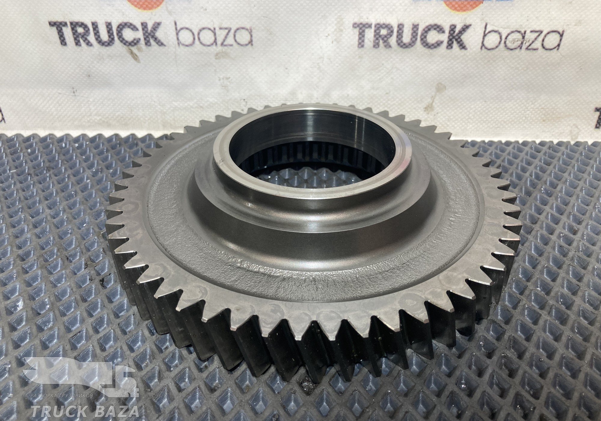 1358304010 Шестерня вторичного вала КПП