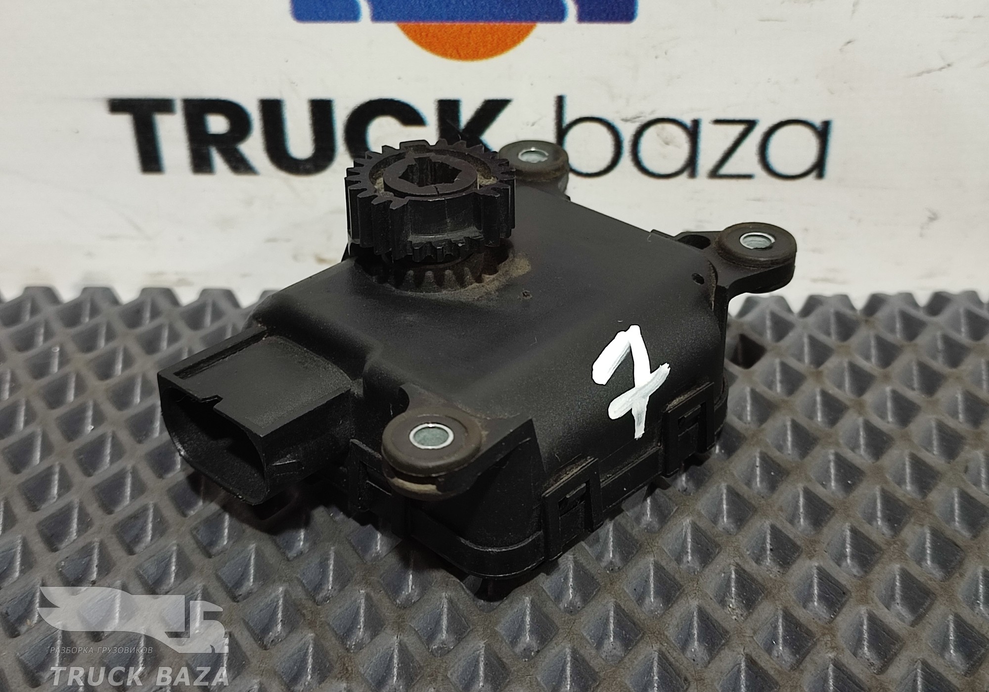 01328011148 Моторчик привода заслонок отопителя для Daf XF105 (с 2005)