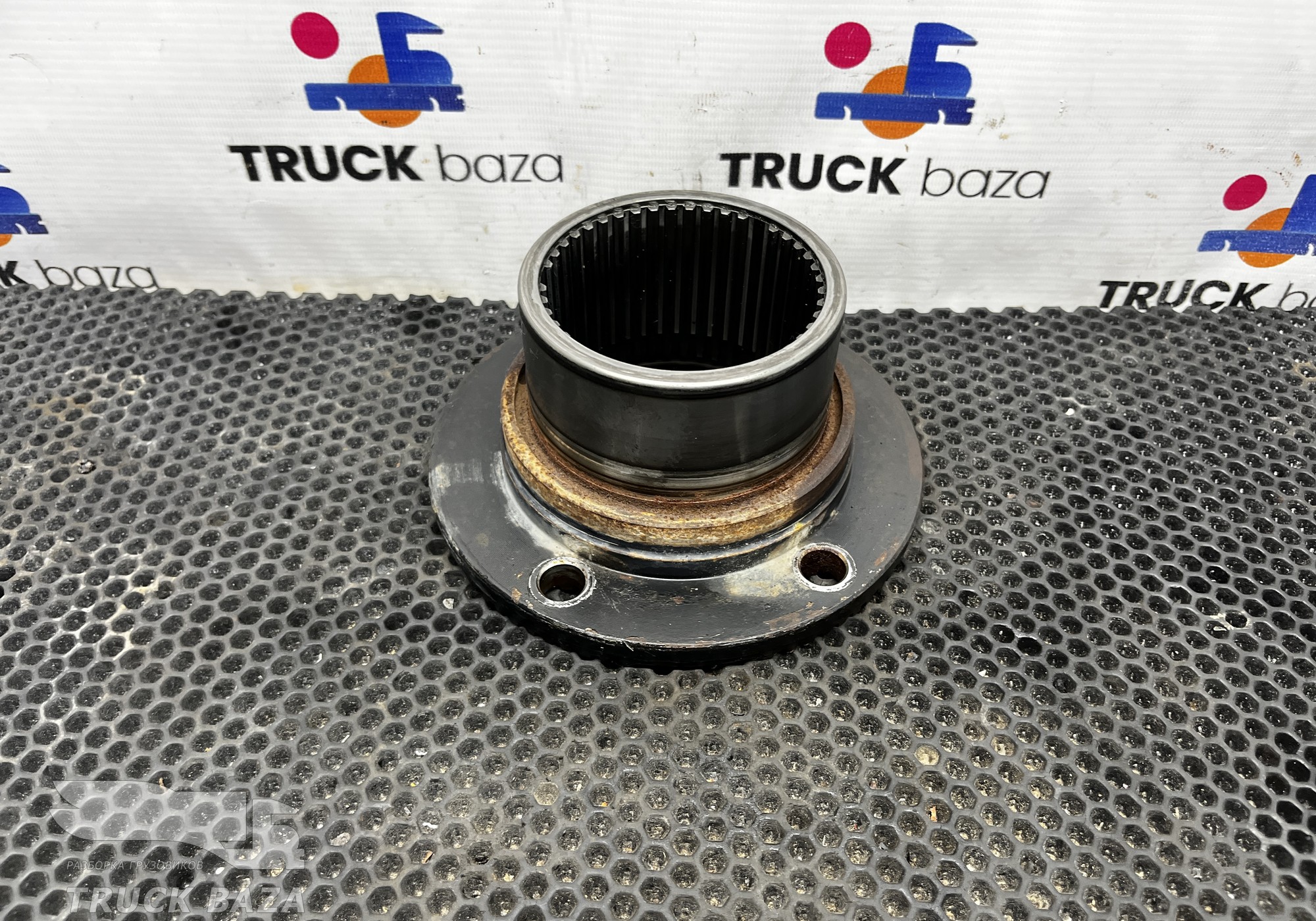 1316338005 Фланец КПП ZF