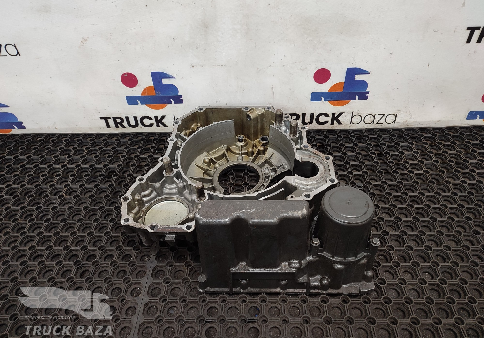 1811345 Корпус КПП задняя часть для Scania 6-series R (с 2016)
