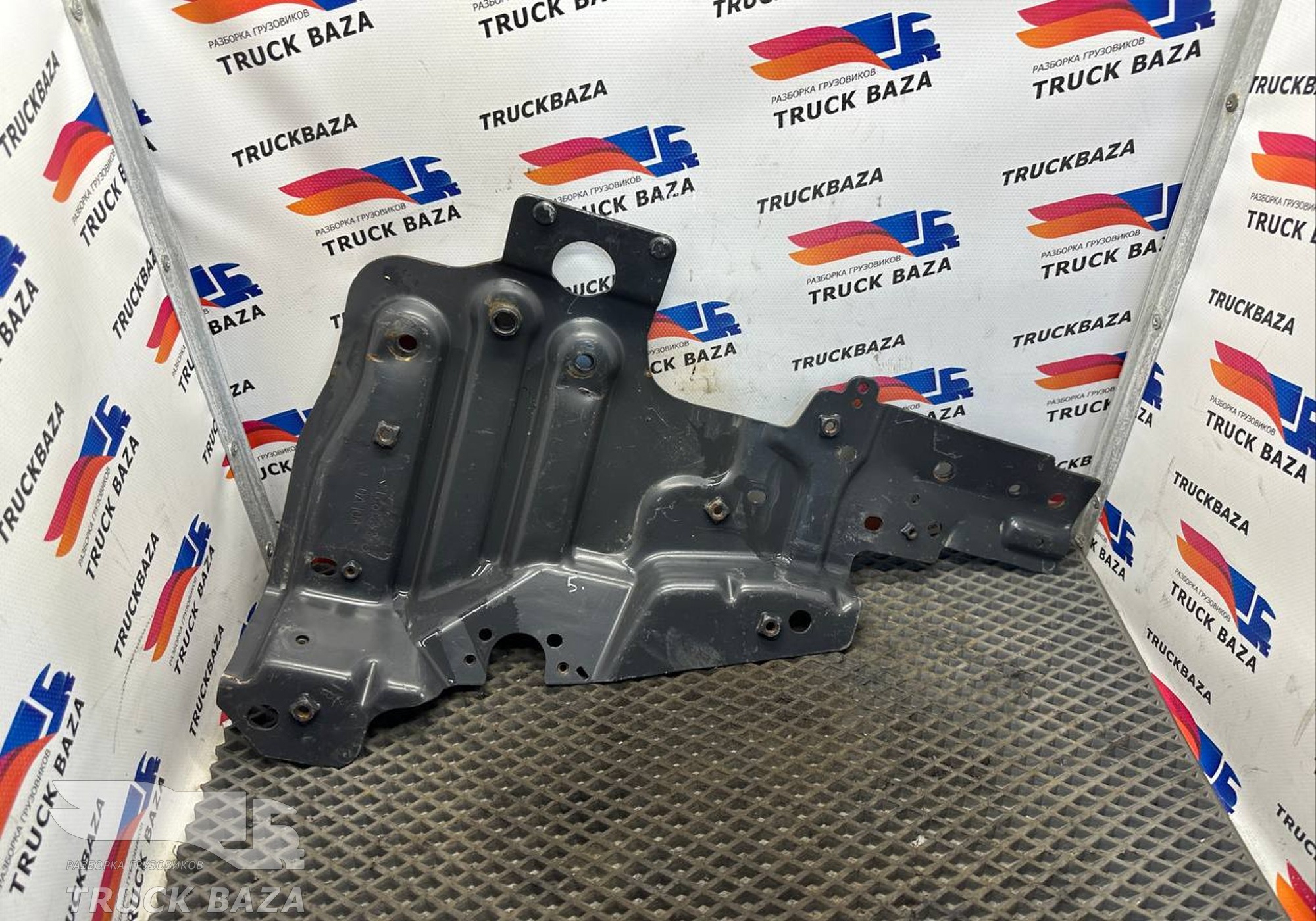 84219213 Кронштейн фары для Volvo FH 4 (с 2012)