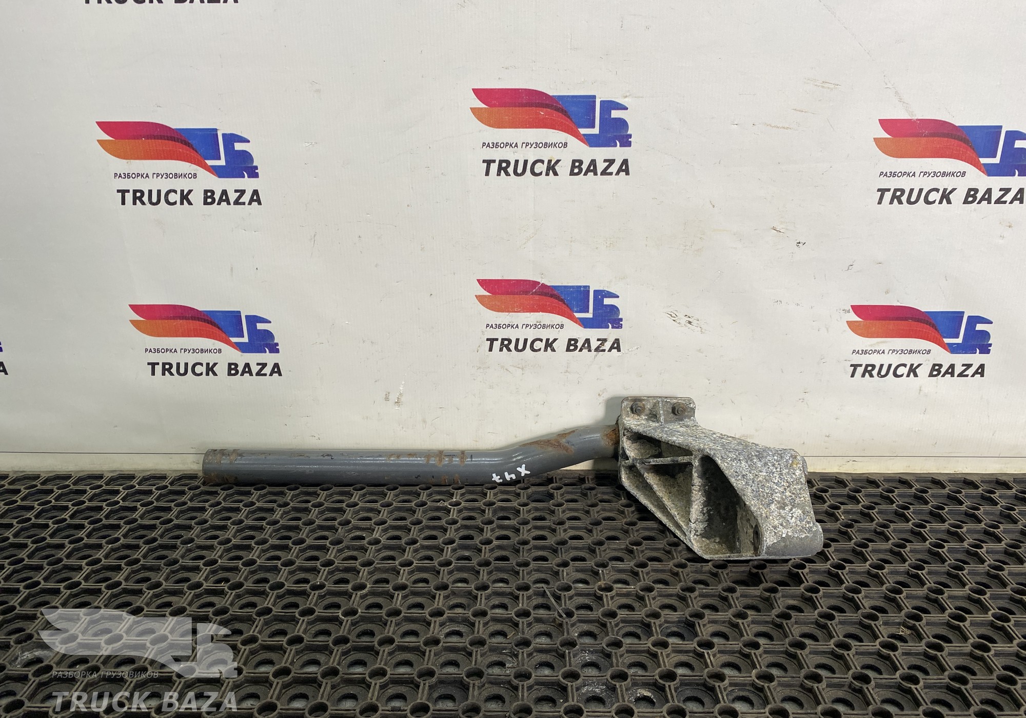 1371224 Кронштейн крепления крыла для Daf CF
