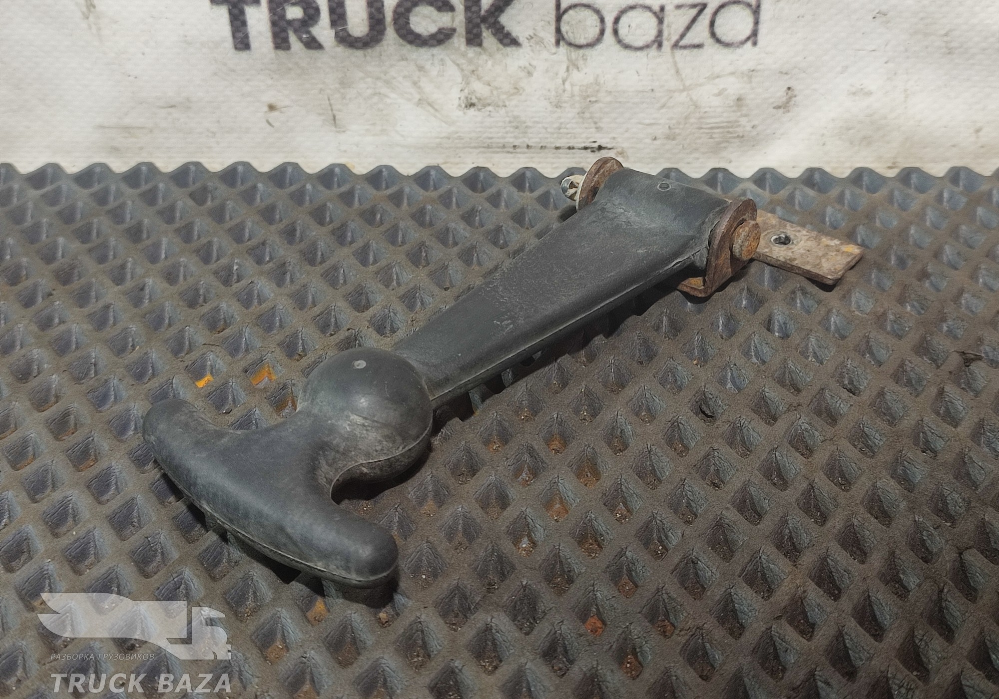 43108047013 Кронштейн крыла для КАМАЗ 54901