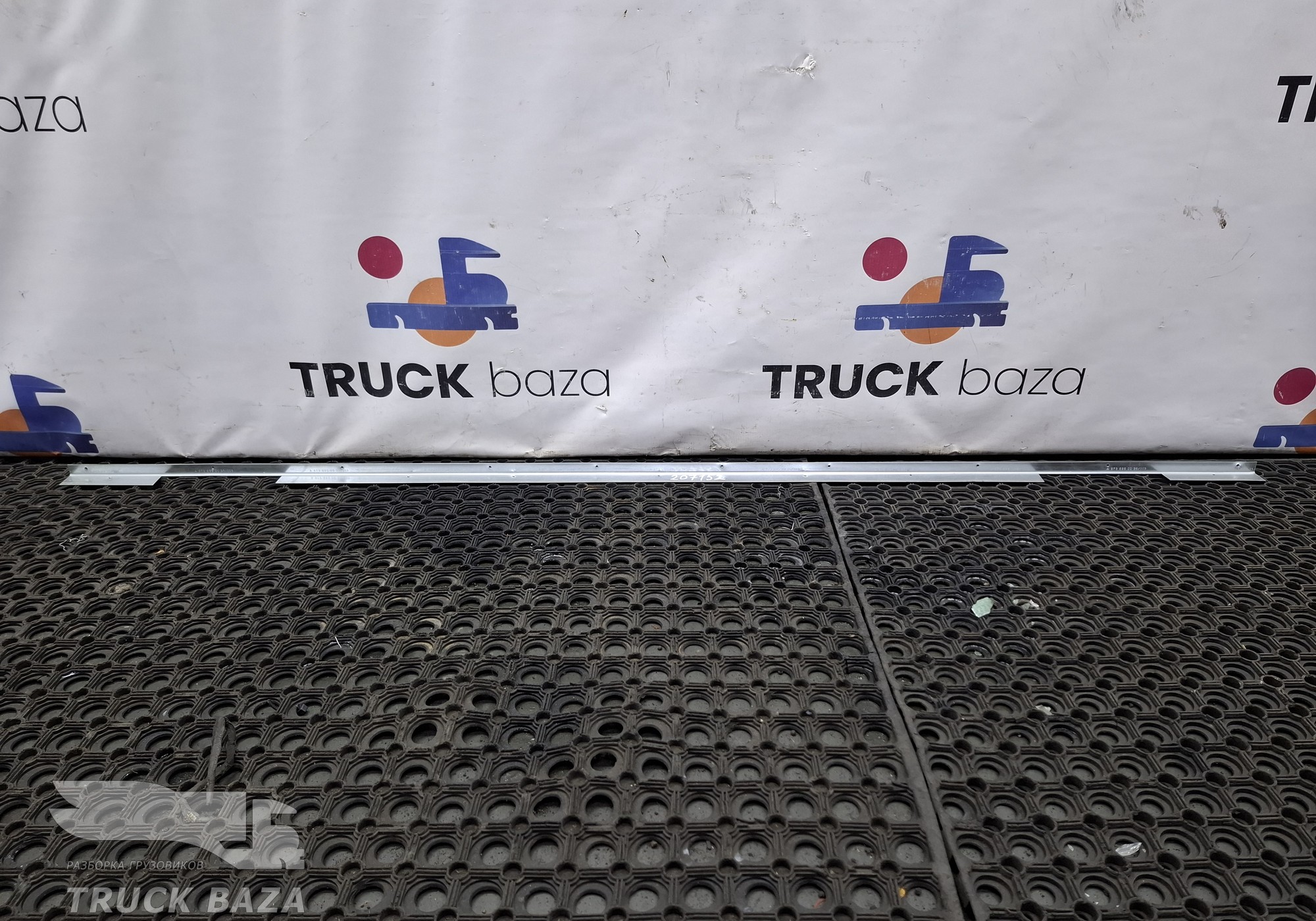 A9736950035 Накладка панели крыши для Mercedes-Benz Axor II (с 2004 по 2010)