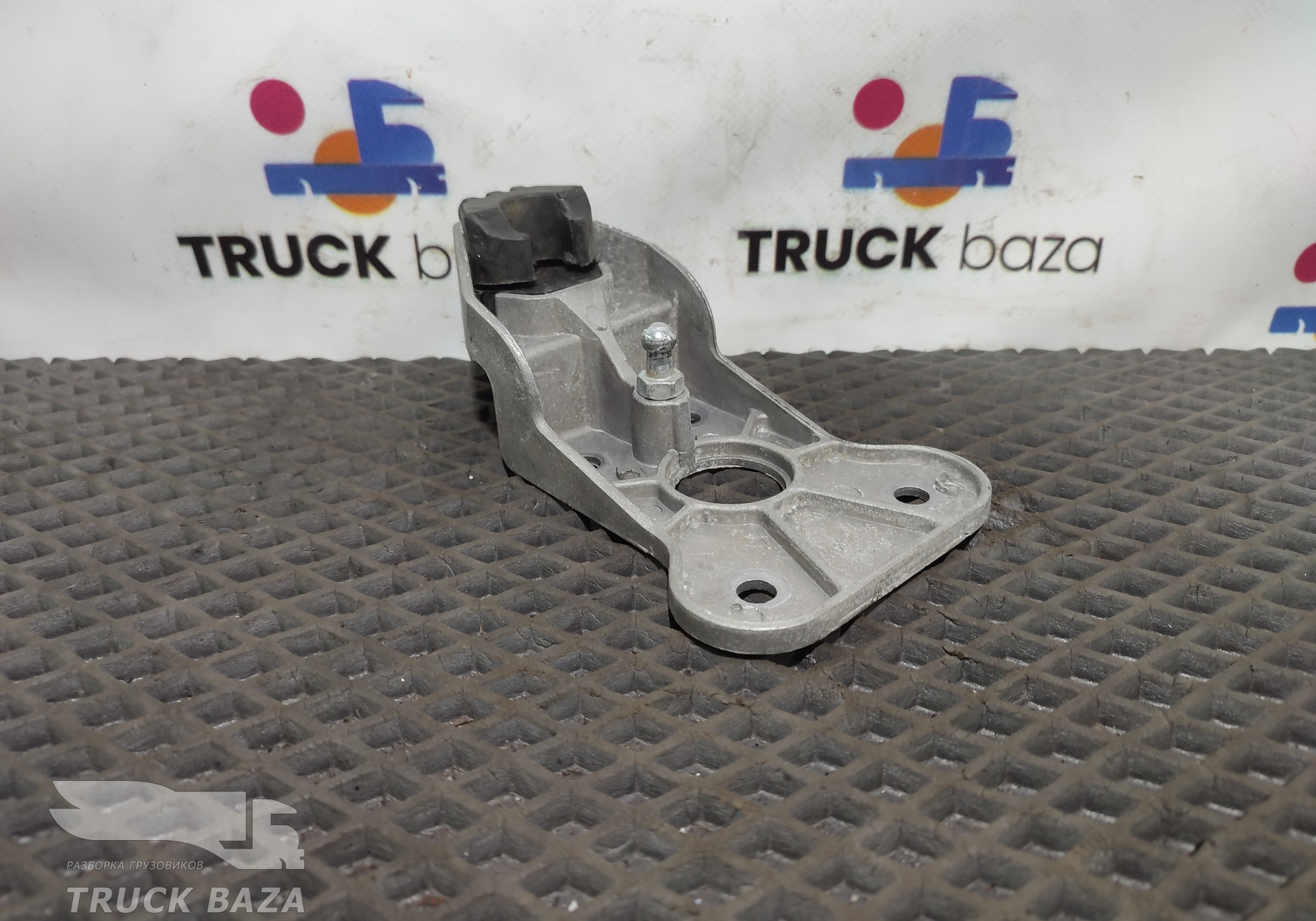 810621586036 Кронштейн спальника для Sinotruk Sitrak C7H