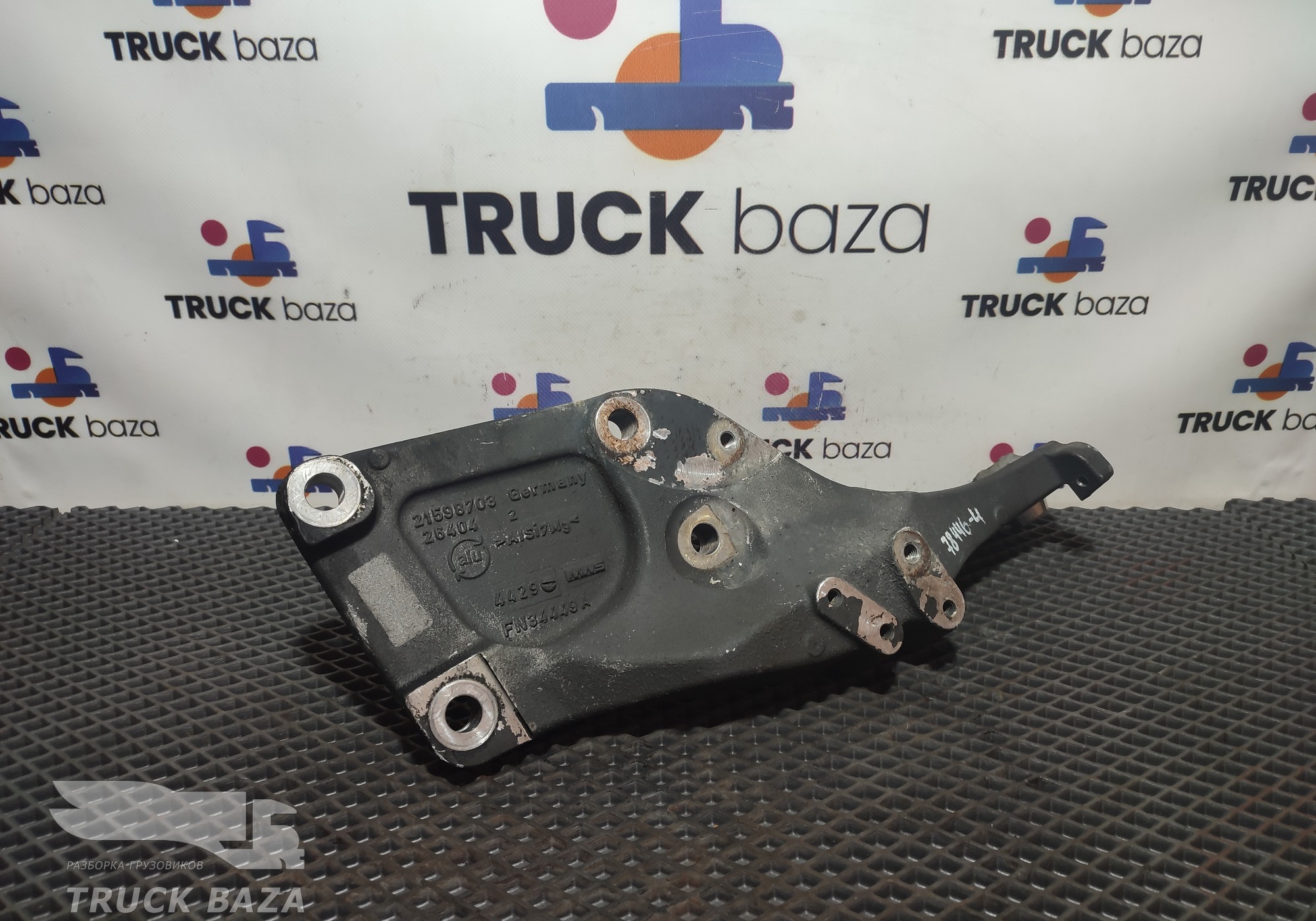 21598703 Кронштейн двигателя правый для Volvo