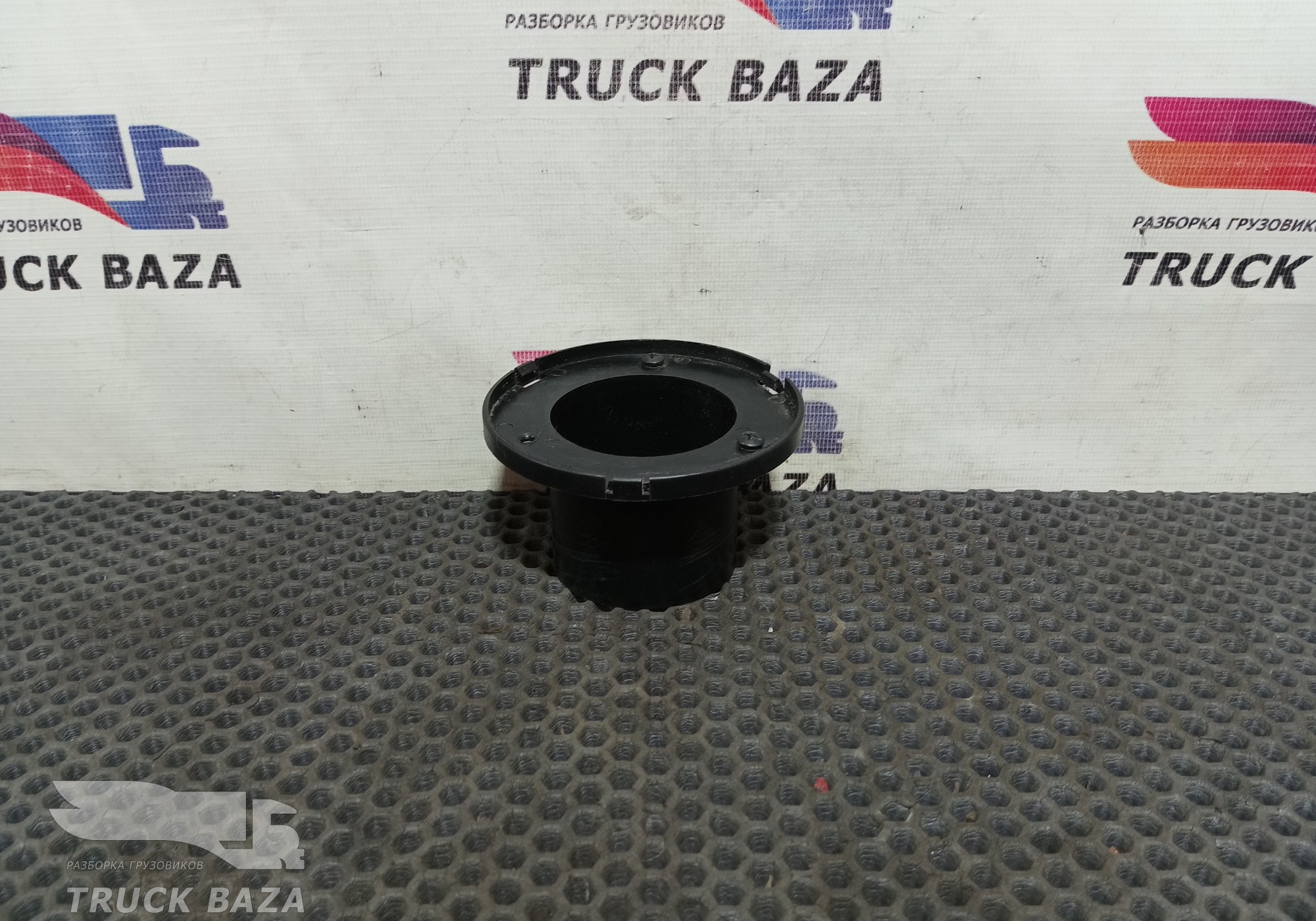 201577890601 Фланец автономного отопителя для Iveco