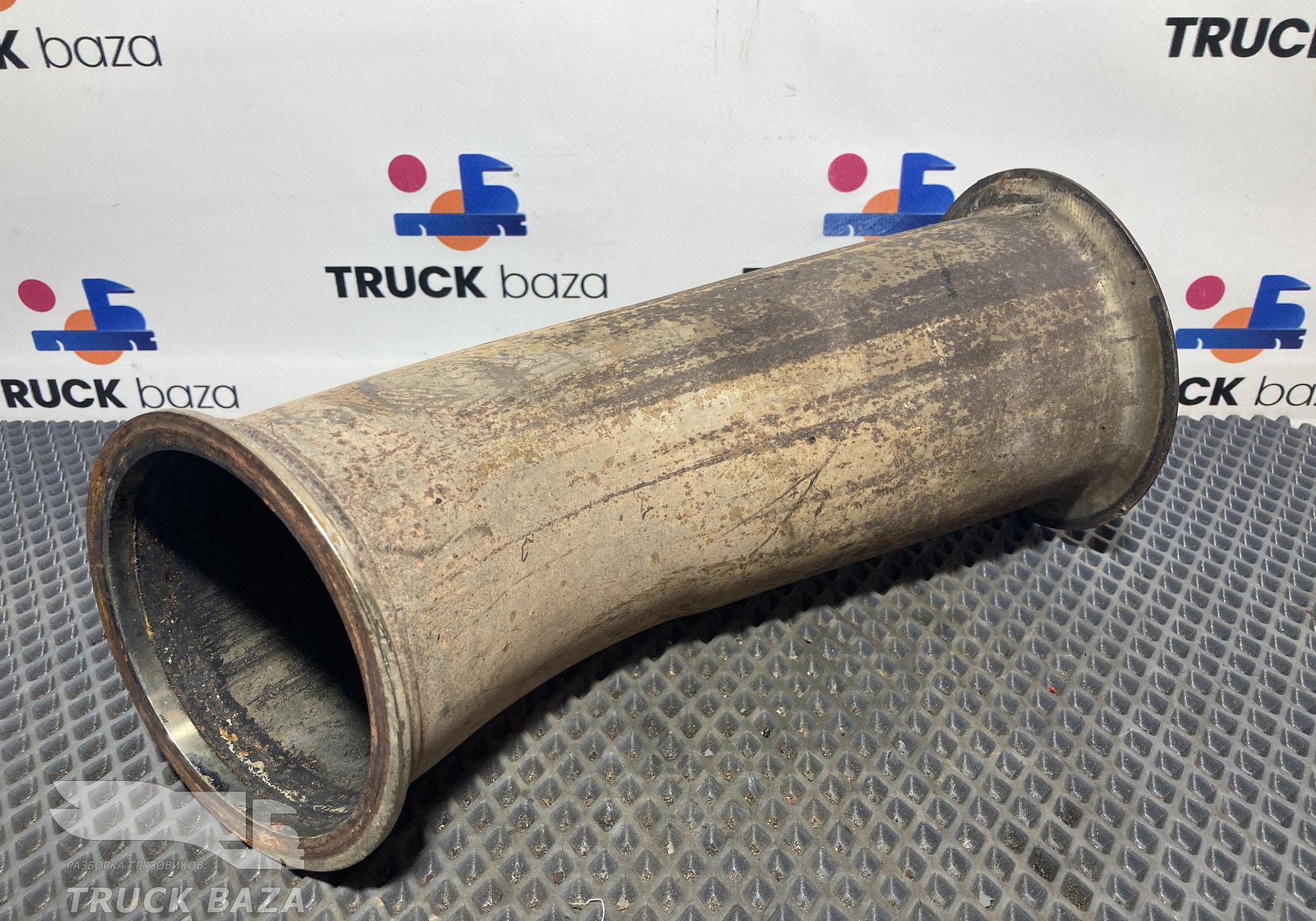 WG9925540821 Труба глушителя для Sinotruk Sitrak C7H