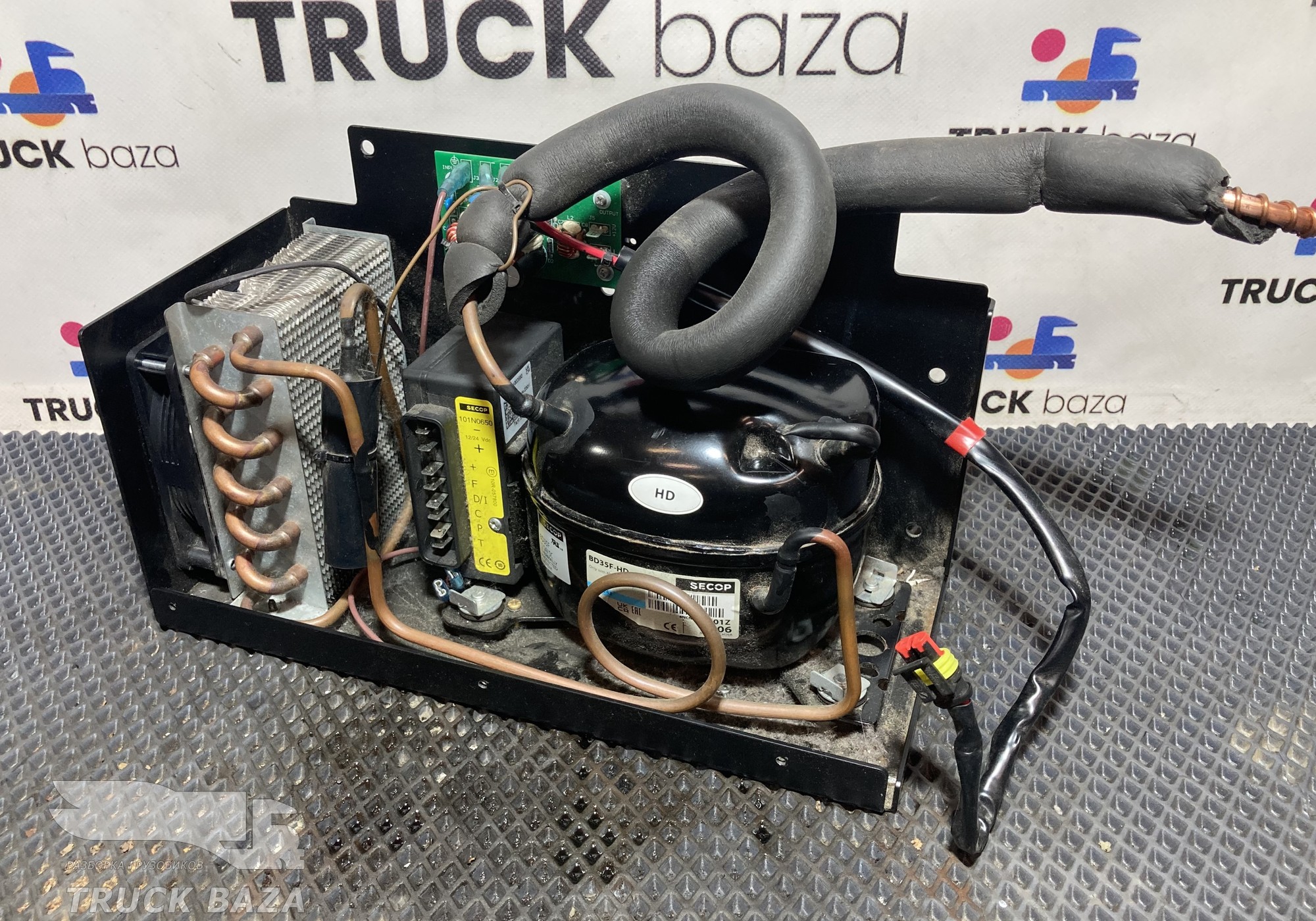 WG1662760001 Механизм холодильника в сборе для Sinotruk Sitrak C7H