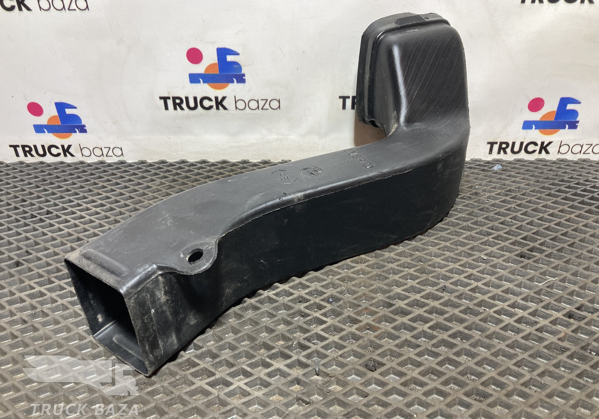 98411469 Воздуховод отопителя левый для Iveco