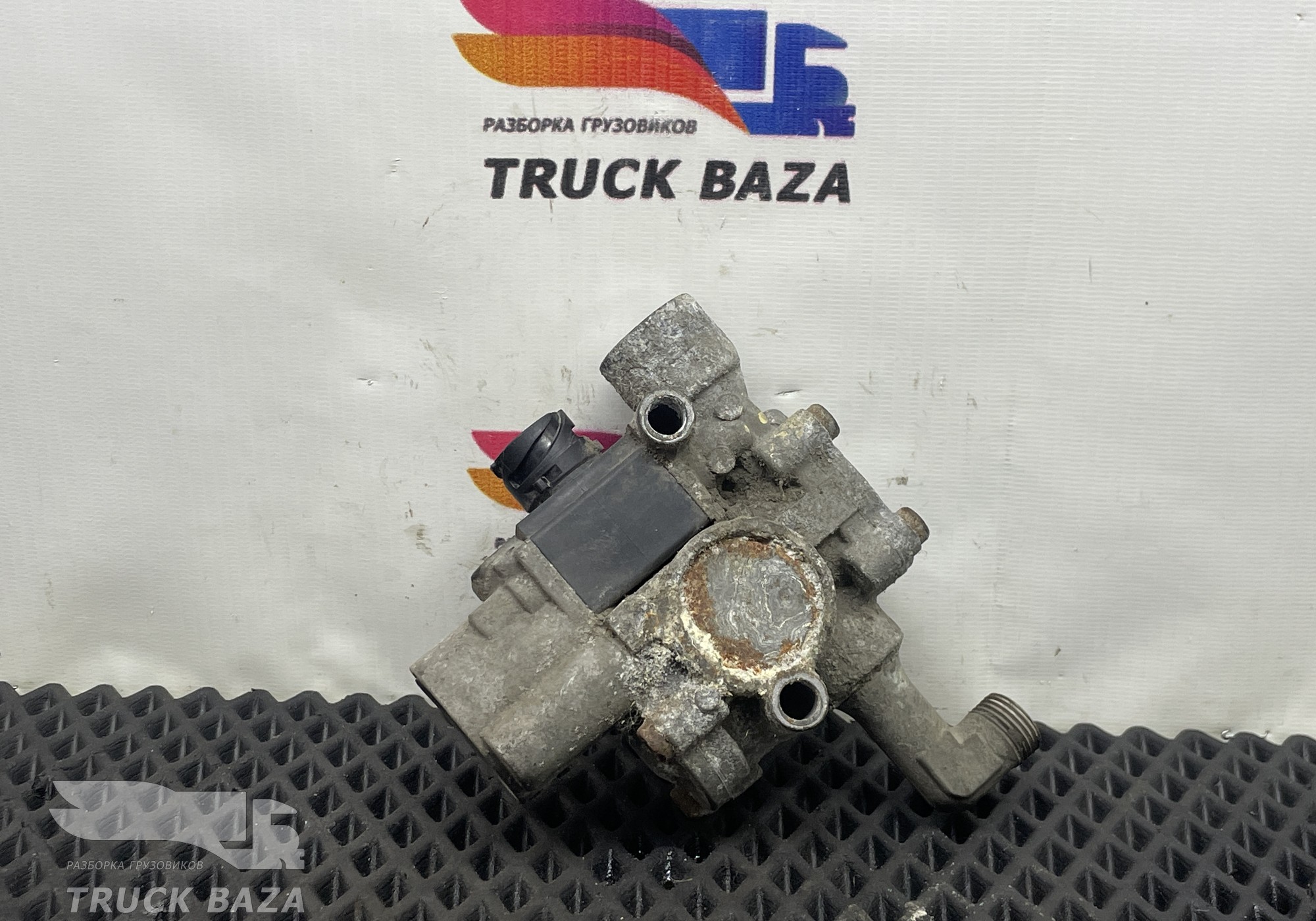 1304635 Кран ABS для Volvo