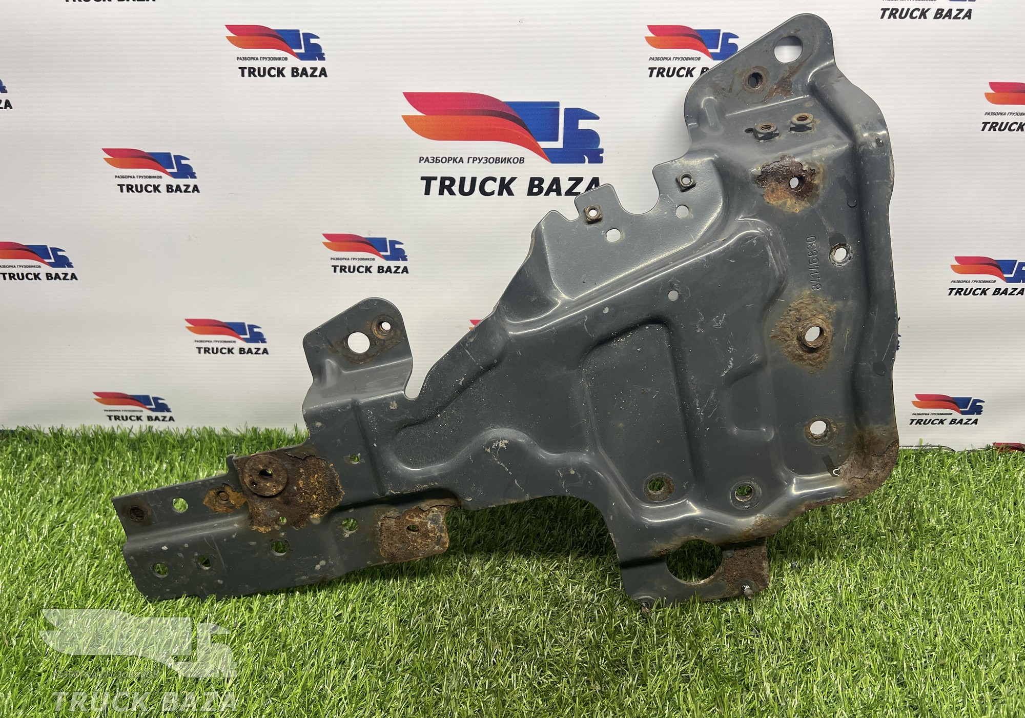 84146830 Кронштейн фары правый для Volvo FH 4 (с 2012)