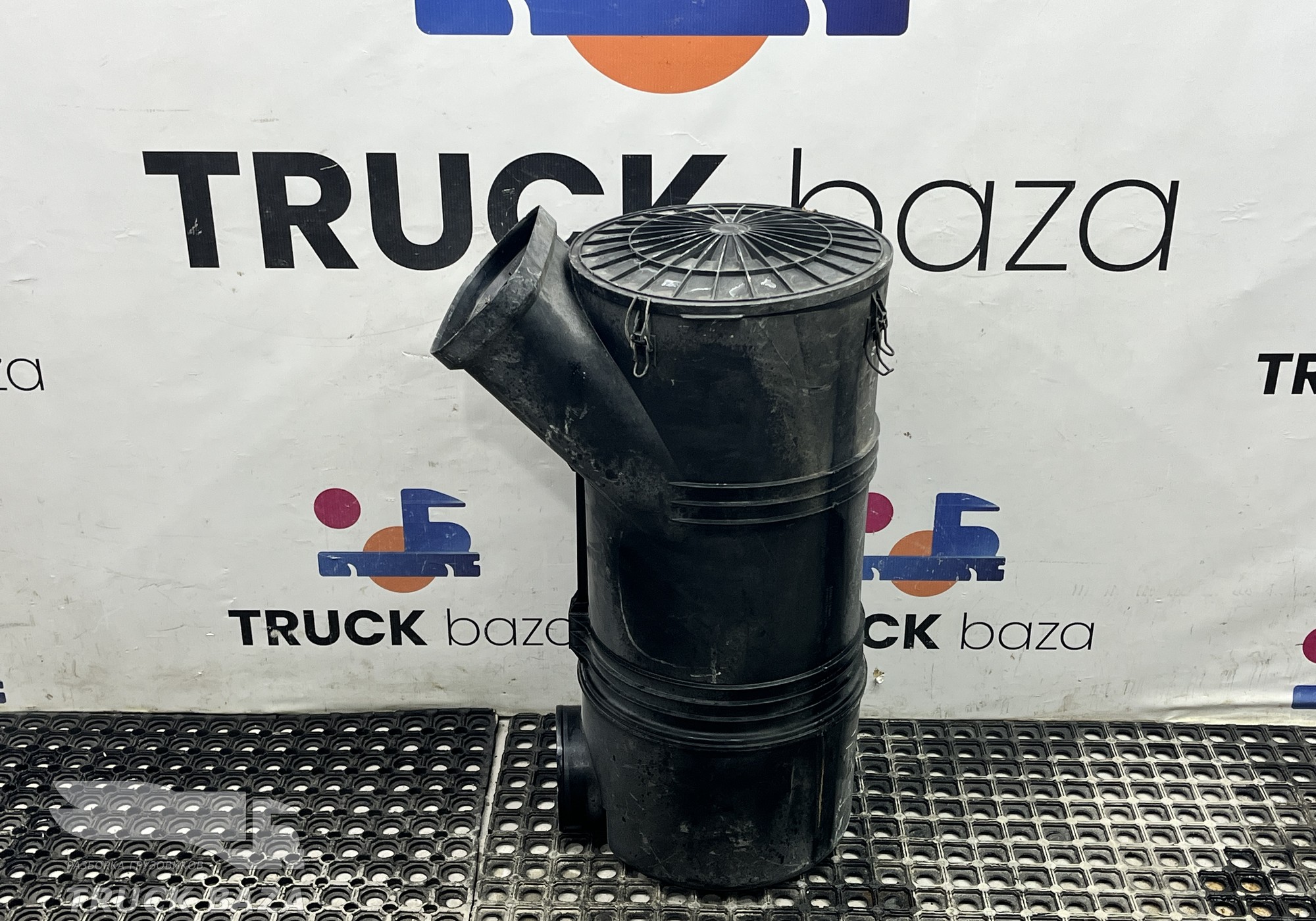 81084006012 Корпус воздушного фильтра