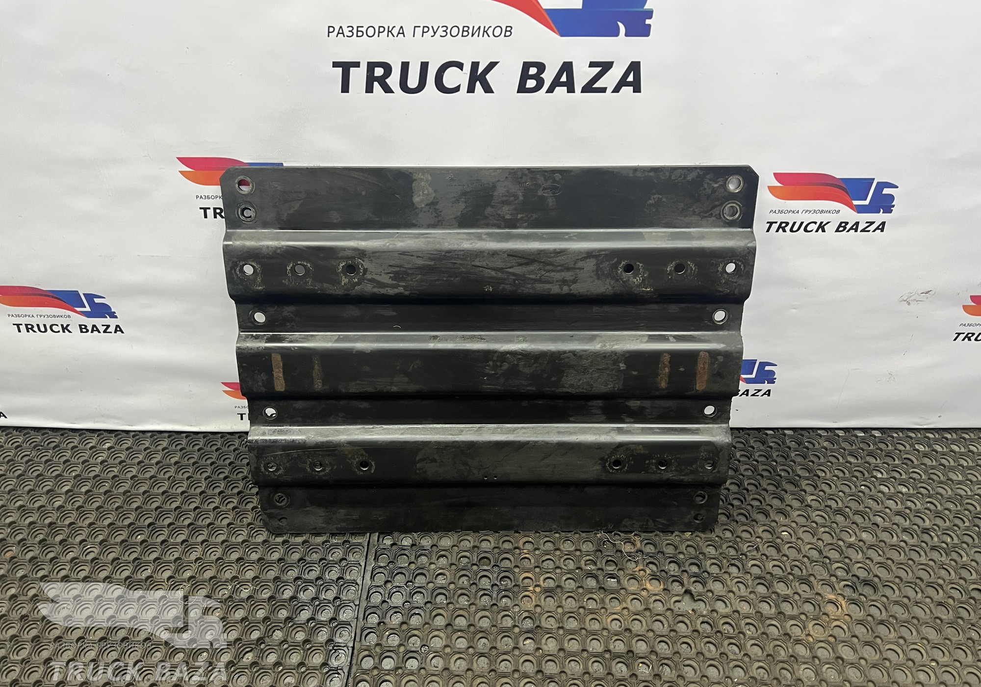 MPL41040351AA Плита седла 40мм для КАМАЗ 54901