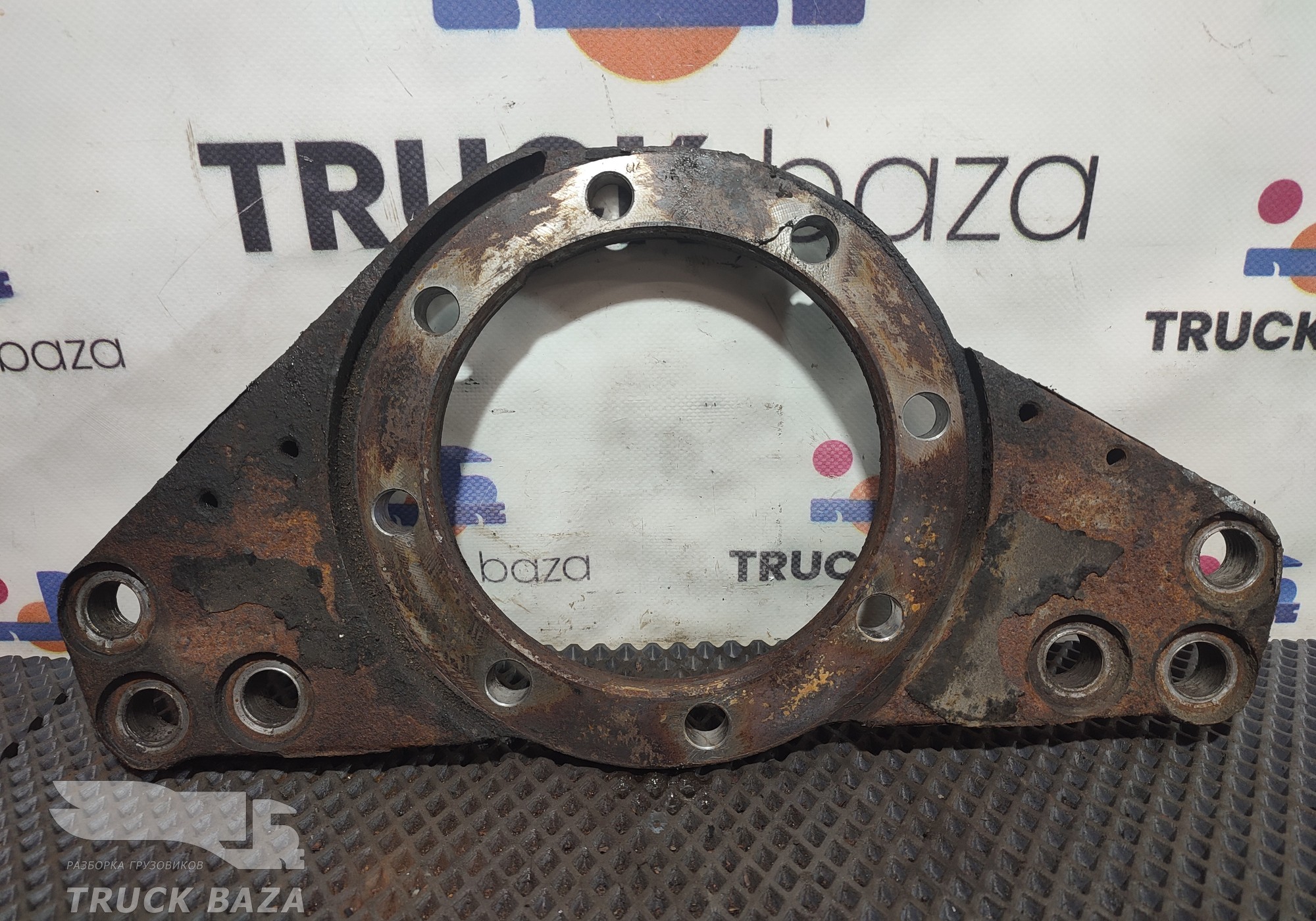 53603501015 Кронштейн крепления суппорта левый для КАМАЗ 5490 (с 2013)