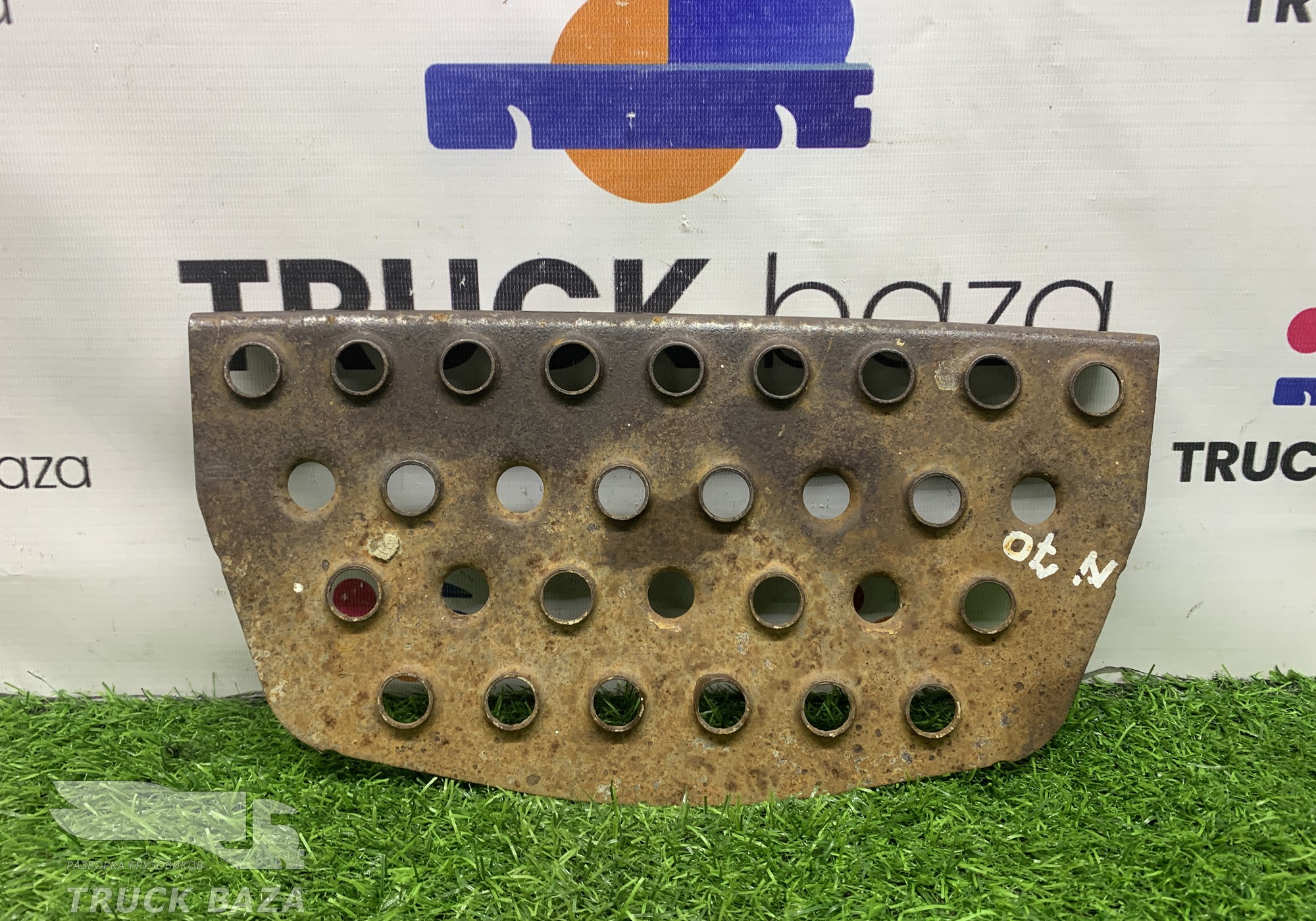 81615100490 Площадка подножки верхняя для Man TGA