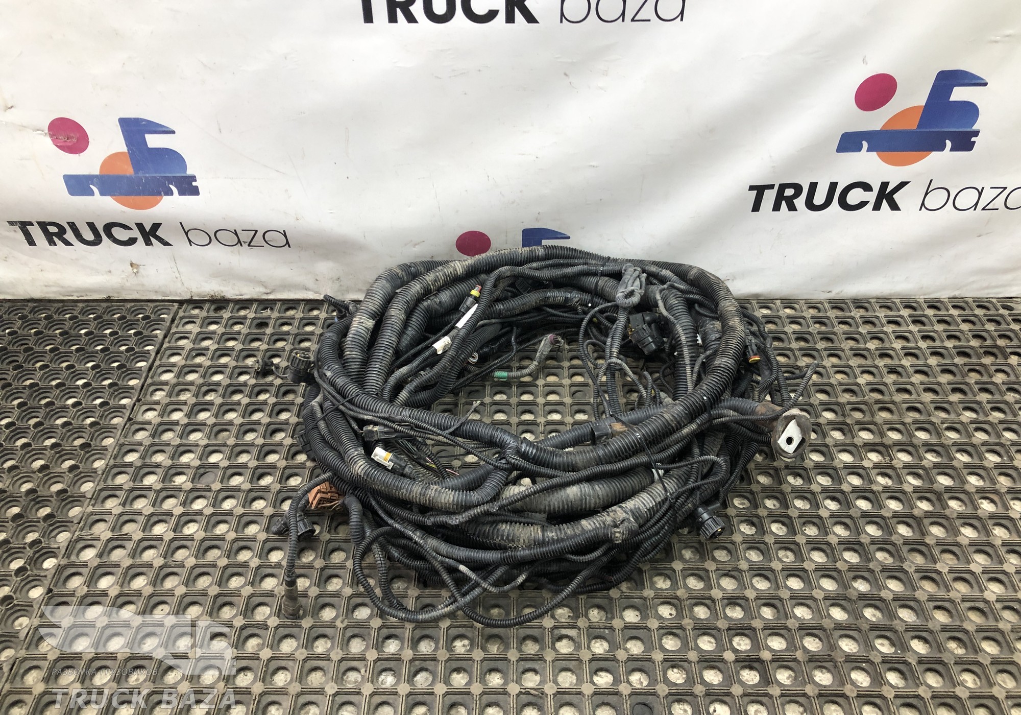 YZ962277040036 Проводка шасси для Sinotruk Sitrak C7H