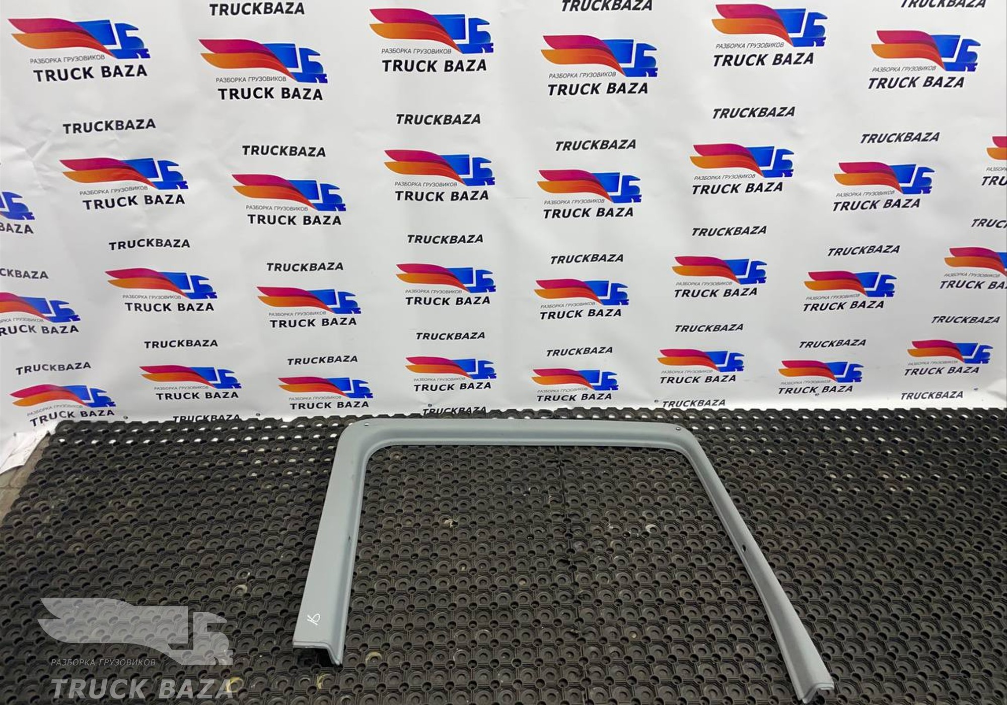 9437270171 Накладка двери левой для Mercedes-Benz Actros MP3 (с 2008)