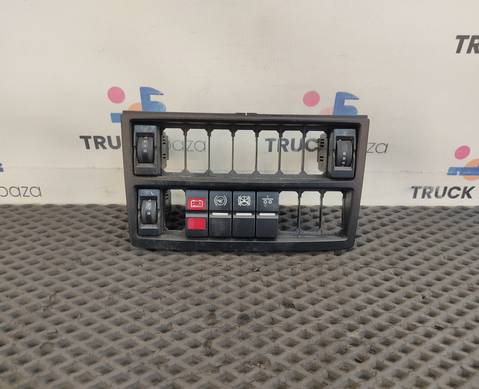 81617100031 Рамка кнопок для Man