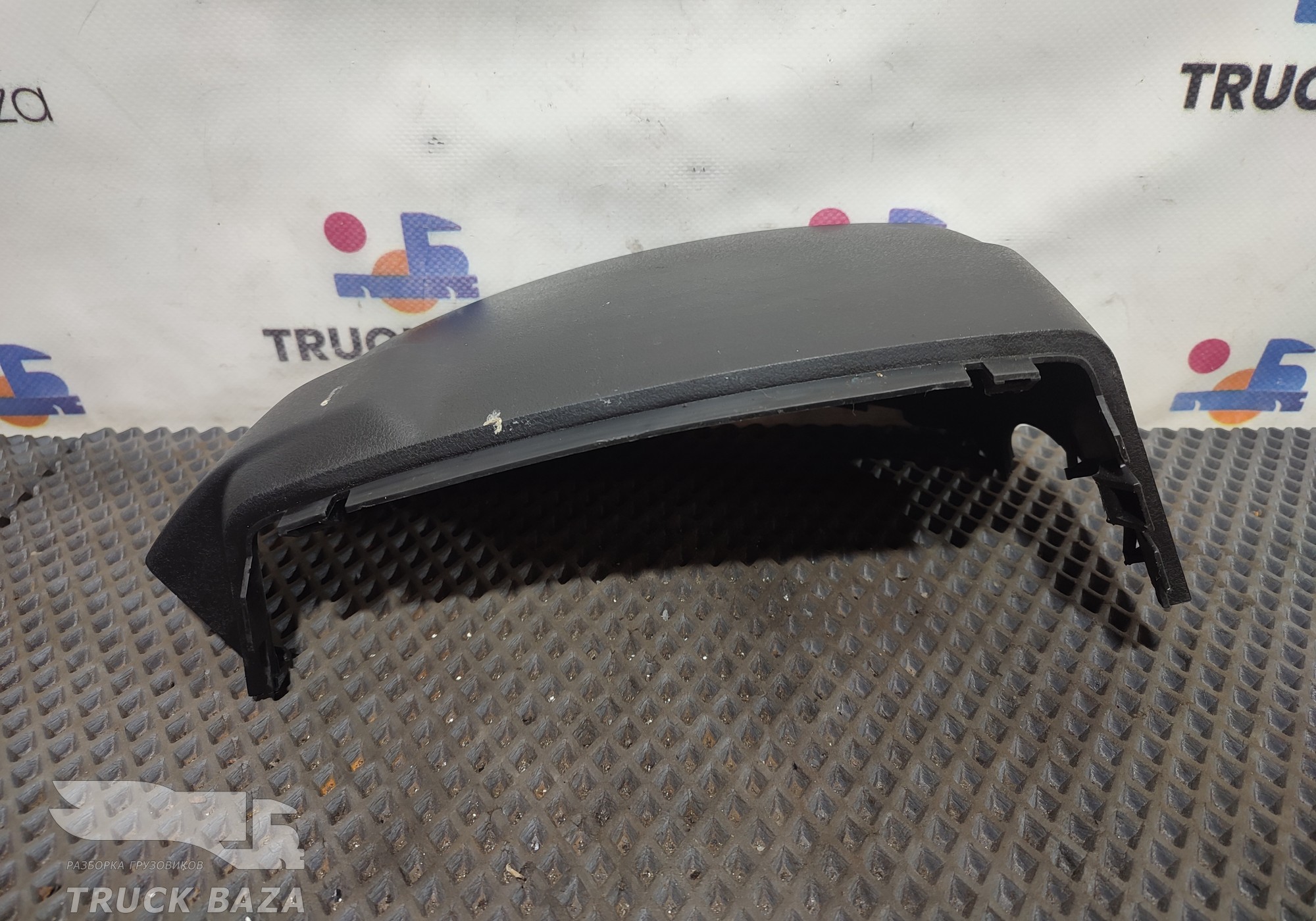 82573145 Кожух рулевой колонки для Renault T (с 2013)