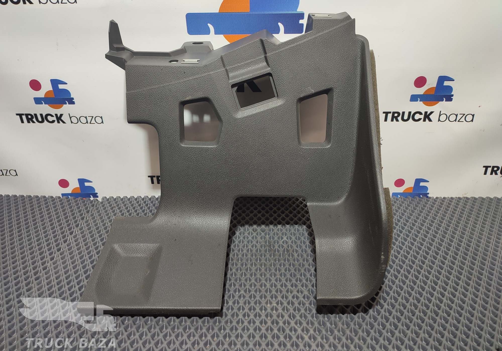 2164693 Накладка панели приборов левая