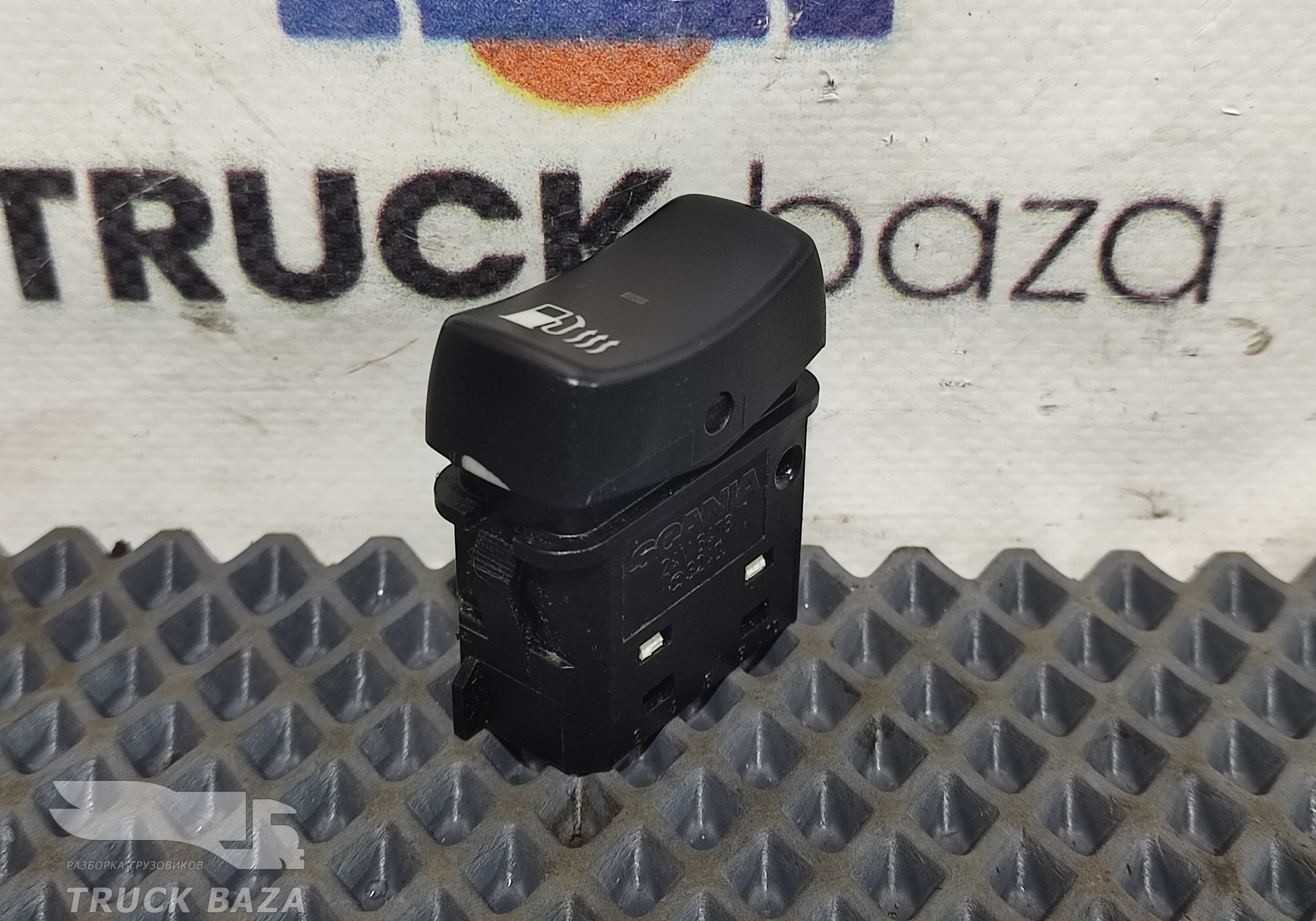 1741914 Кнопка подогрева топлива для Scania 5-series R (с 2004 по 2016)