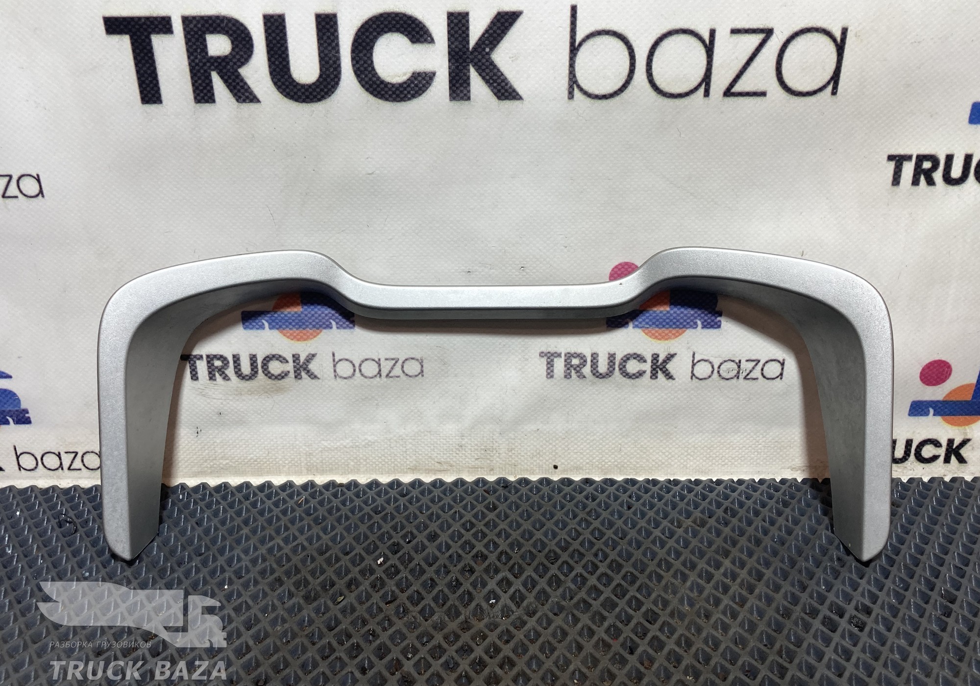 82254008 Накладка приборной панели для Renault T (с 2013)