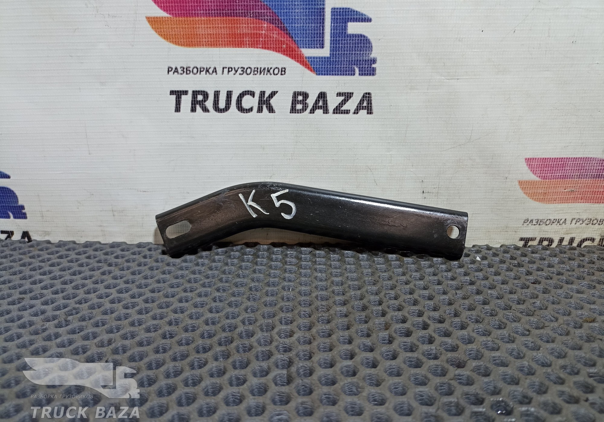 9406890642 Кронштейн приборной рамки для Mercedes-Benz Axor II (с 2004 по 2010)