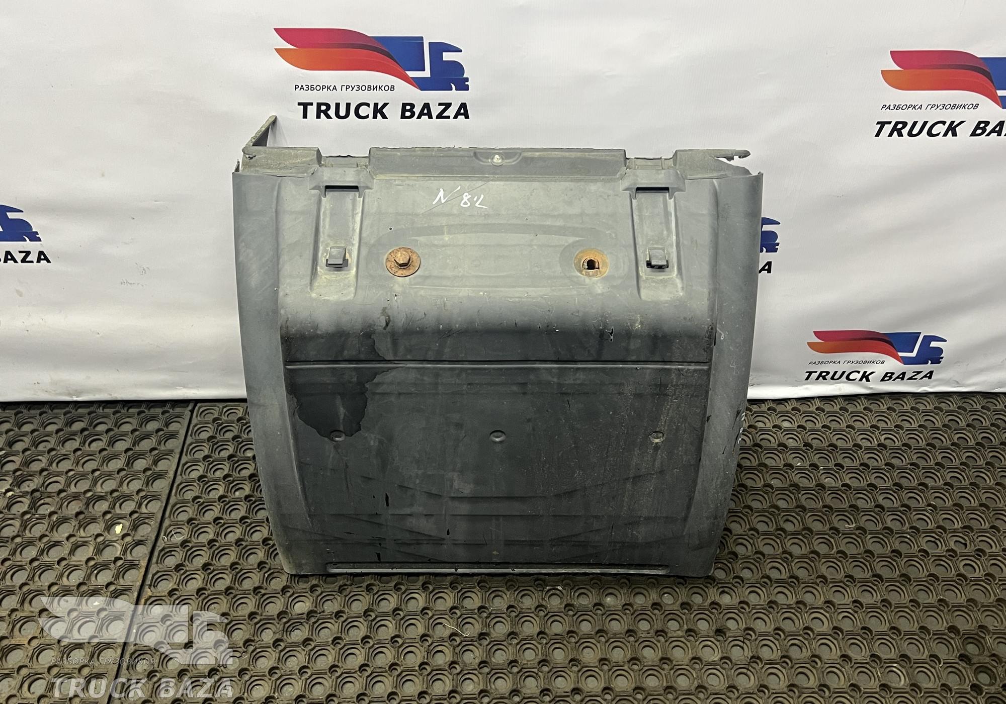 81664106599 Крыло заднее передняя часть