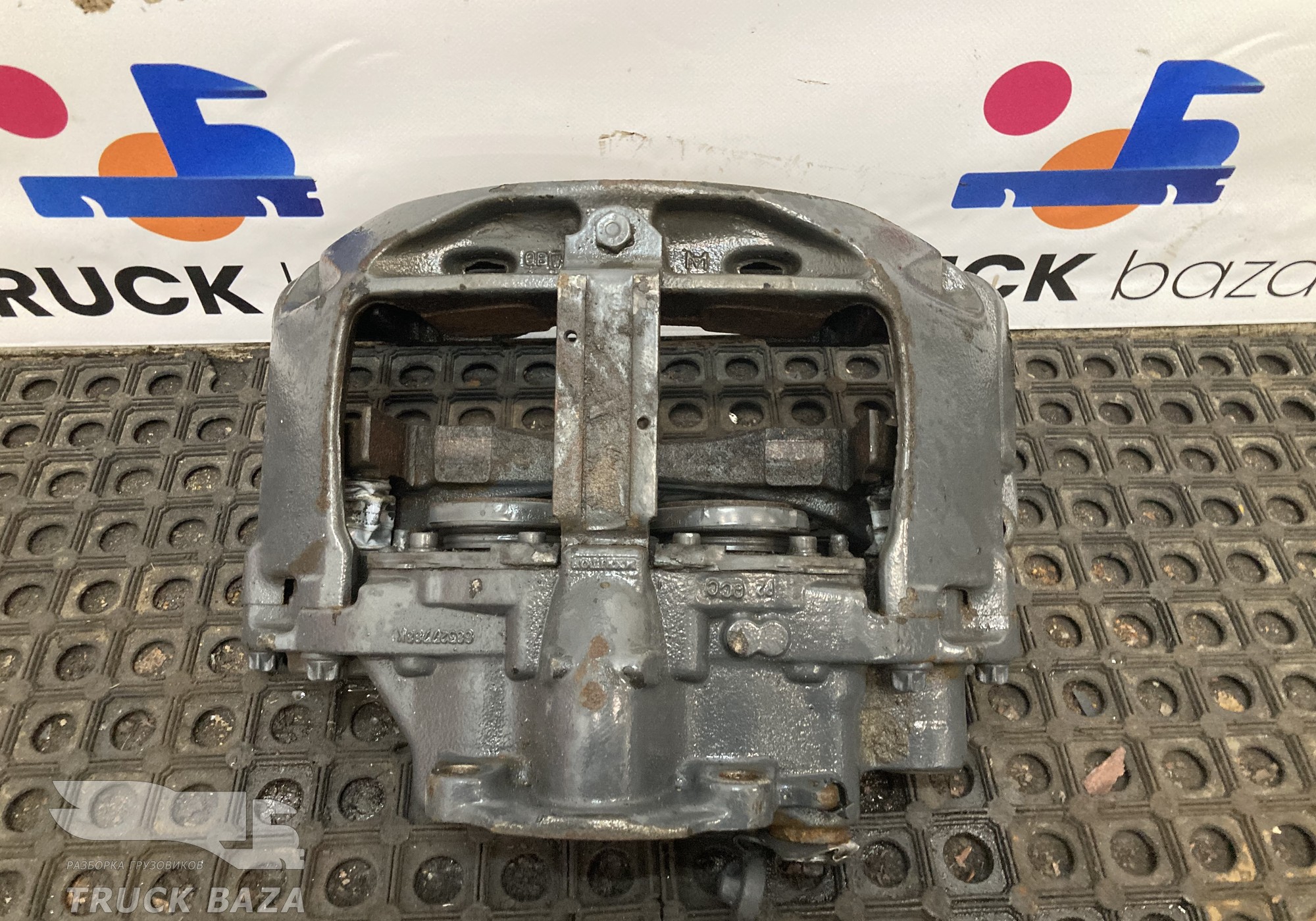 2429515 Суппорт правый R