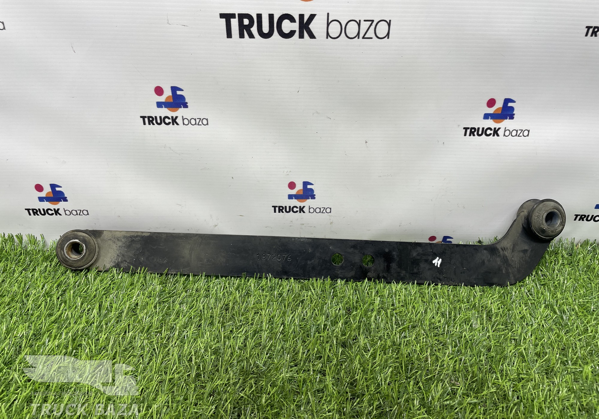 1872076 Кронштейн радиатора