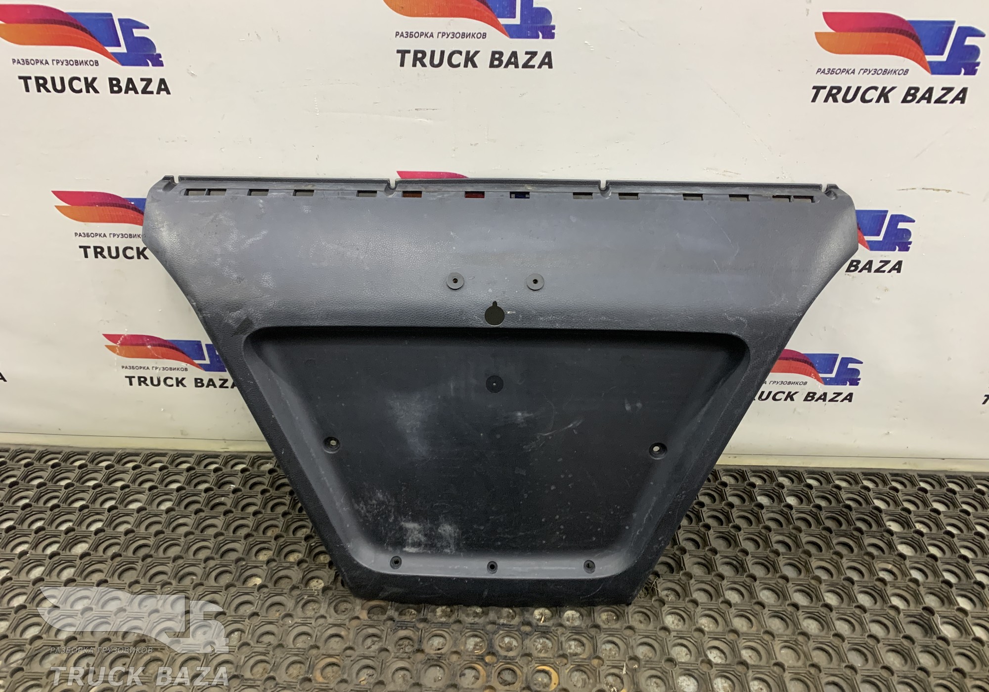 2132992 Накладка на торпедо для Daf XF95