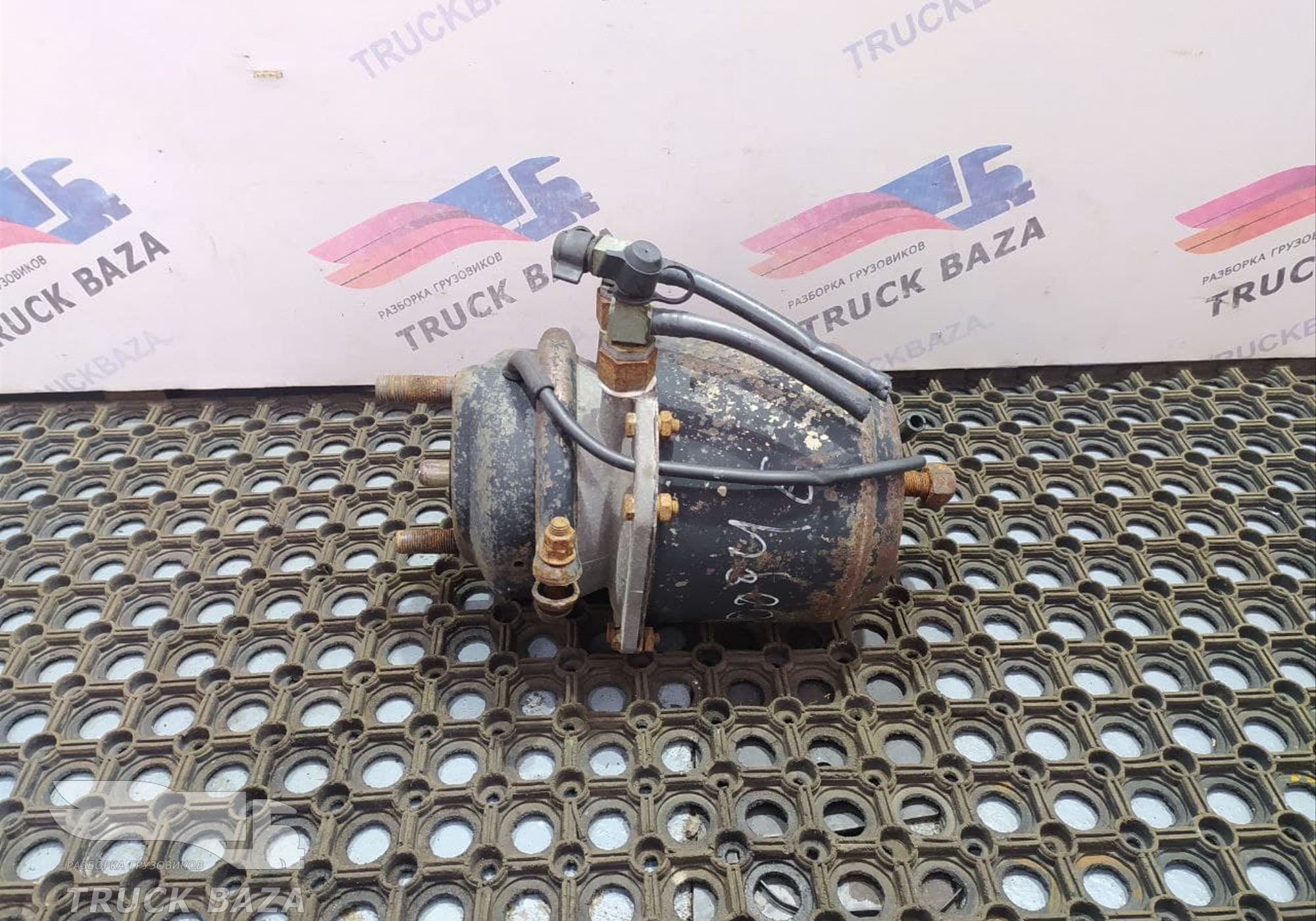 A0214202318 Энергоаккумулятор тормозной для Mercedes-Benz Axor