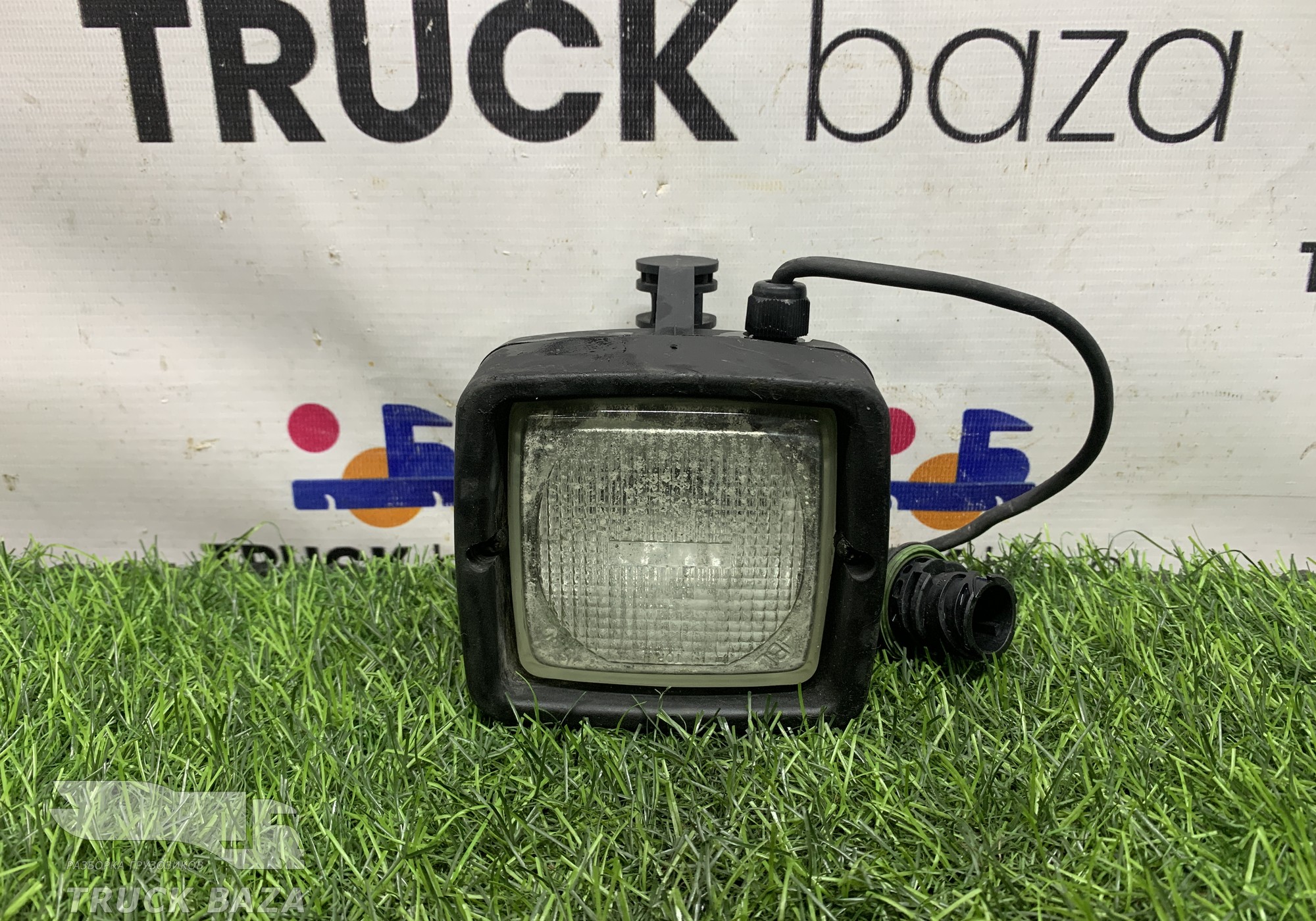 20872890 Фара противотуманная