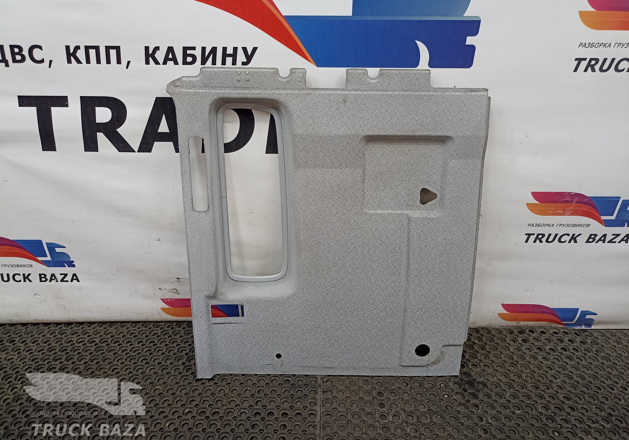 81625716030 Обшивка боковой стенки правая для Man L2000 II Evolution / LE (с 2001 по 2005)