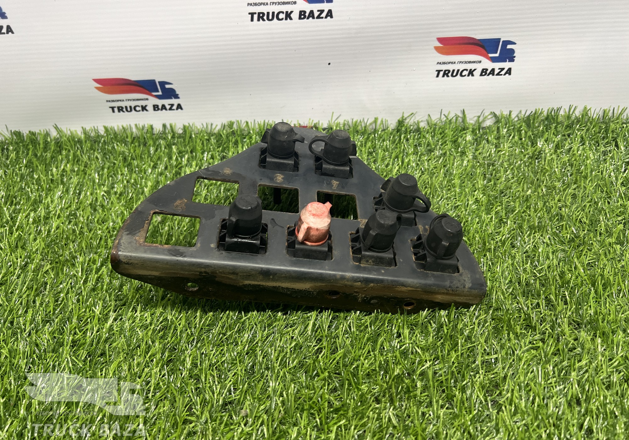 81517150606 Кронштейн трубок