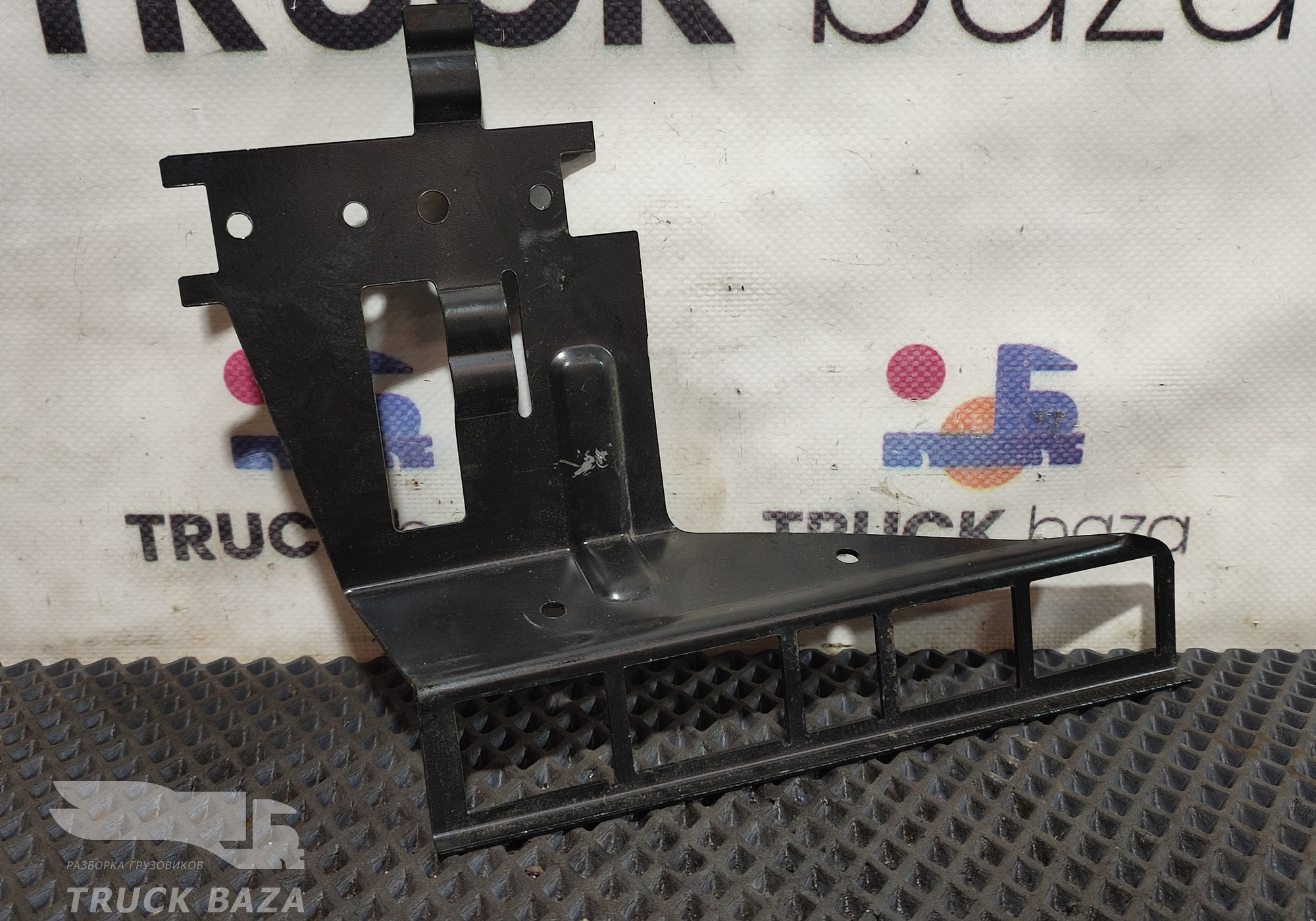 9405430640 Кронштейн проводки для КАМАЗ 5490 (с 2013)