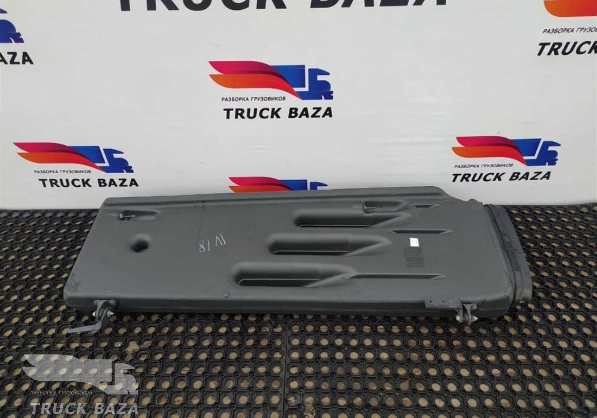 504065010 Воздухозаборник для Iveco