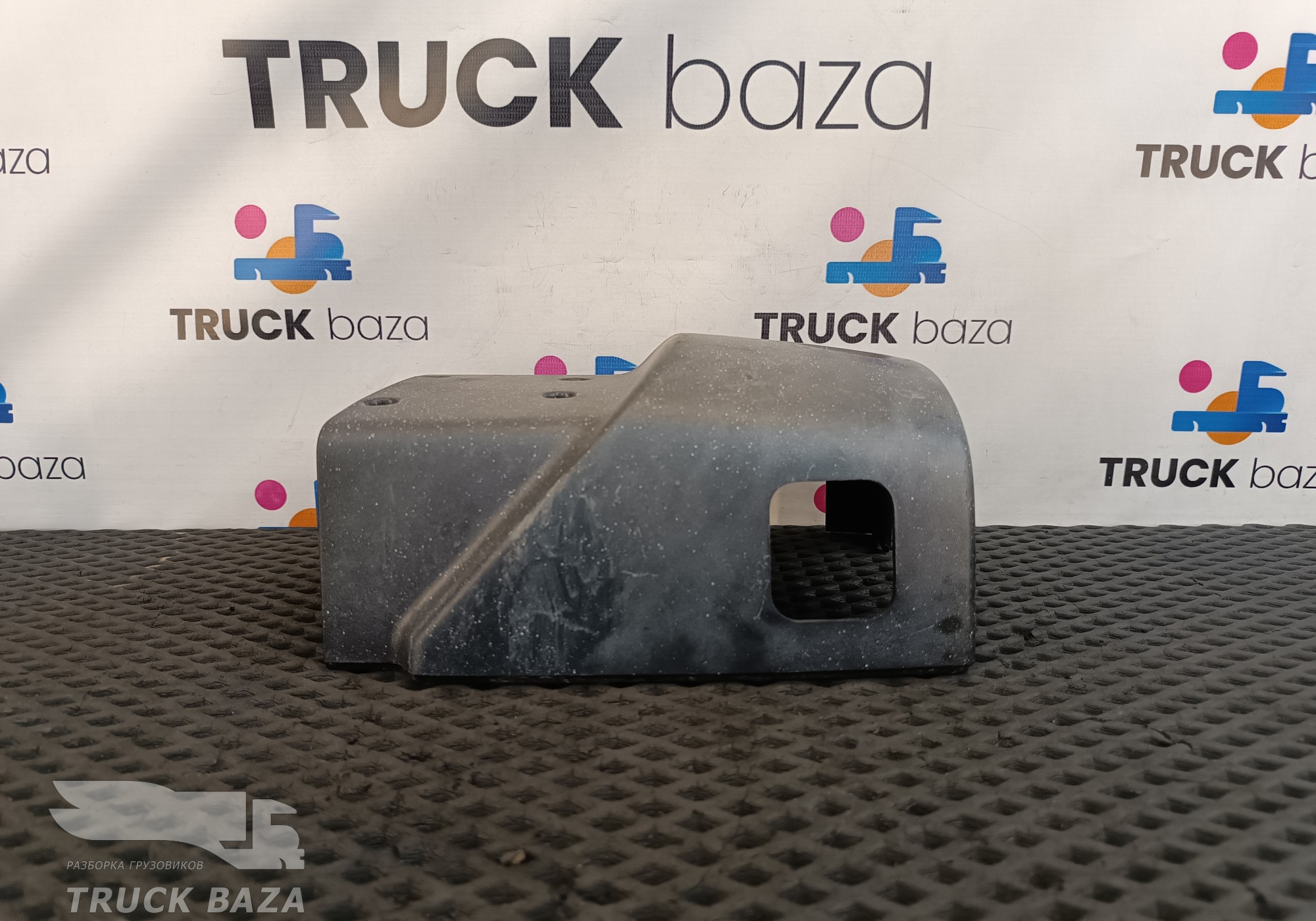 1664210 Кожух рулевой колонки верхний для Daf CF I (с 2000 по 2006)