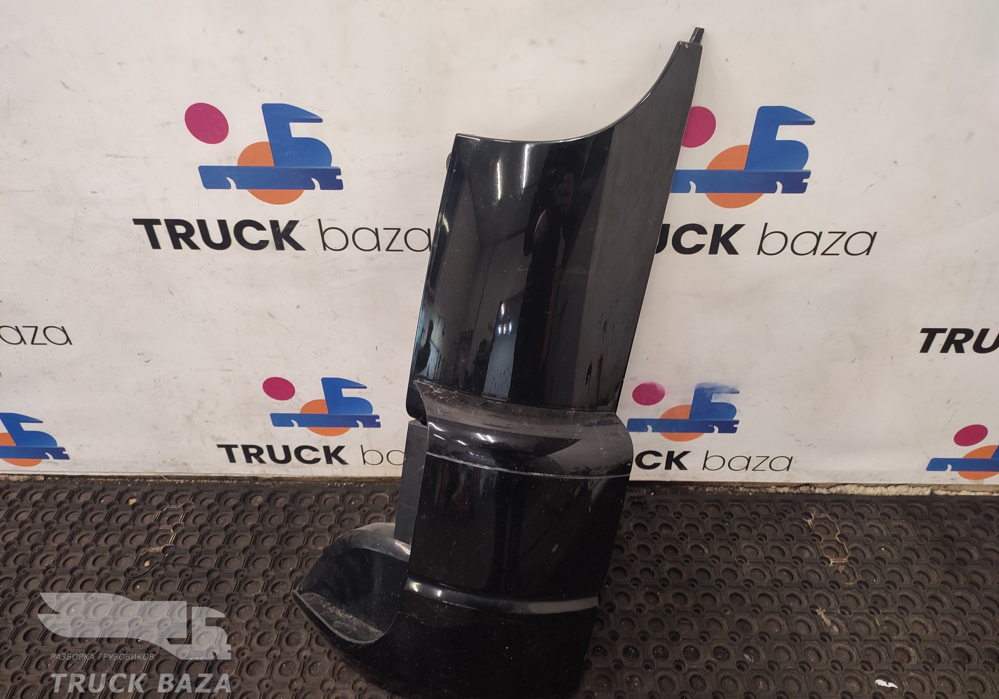 A9438840023 Дефлектор кабины левый для Mercedes-Benz Actros MP3 (с 2008)