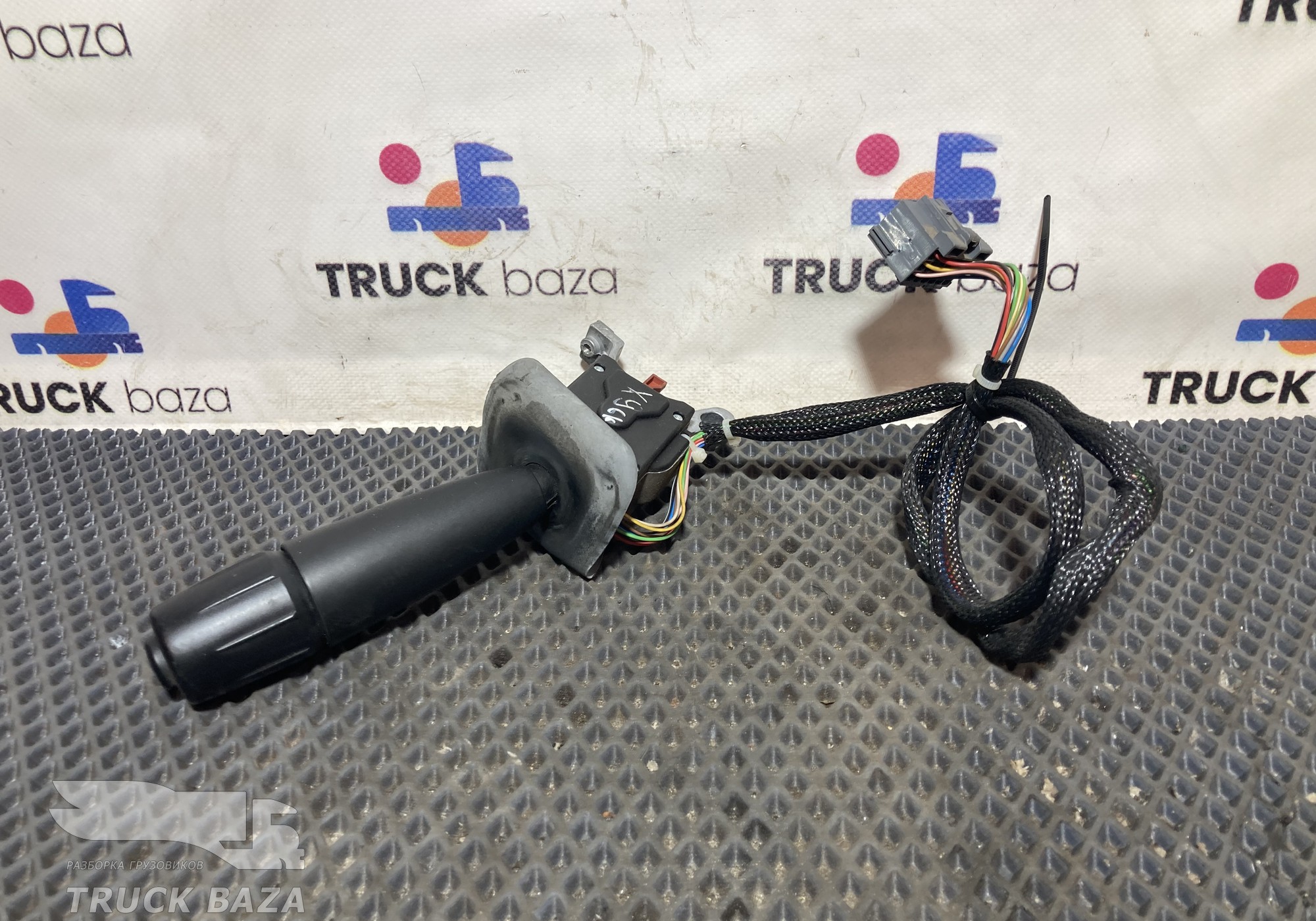 1892960 Переключатель подрулевой левый