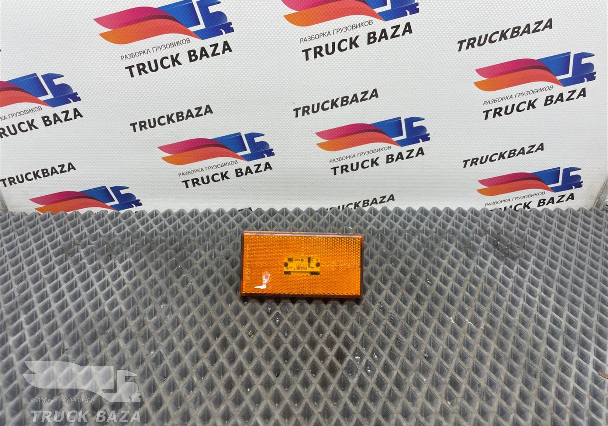 50373107 Габарит боковой для КАМАЗ 54901