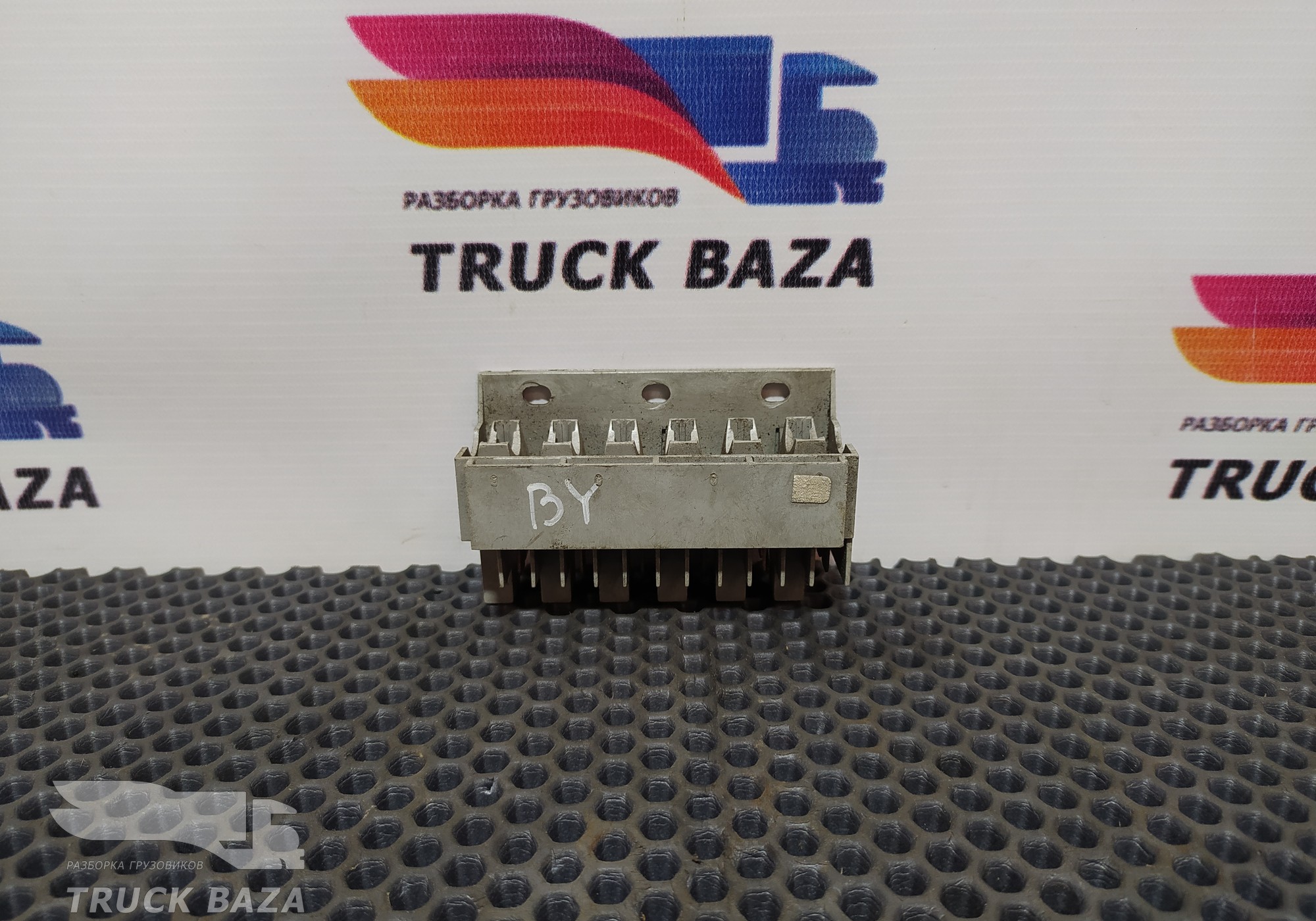367330 Блок предохранителей для Scania 3-series