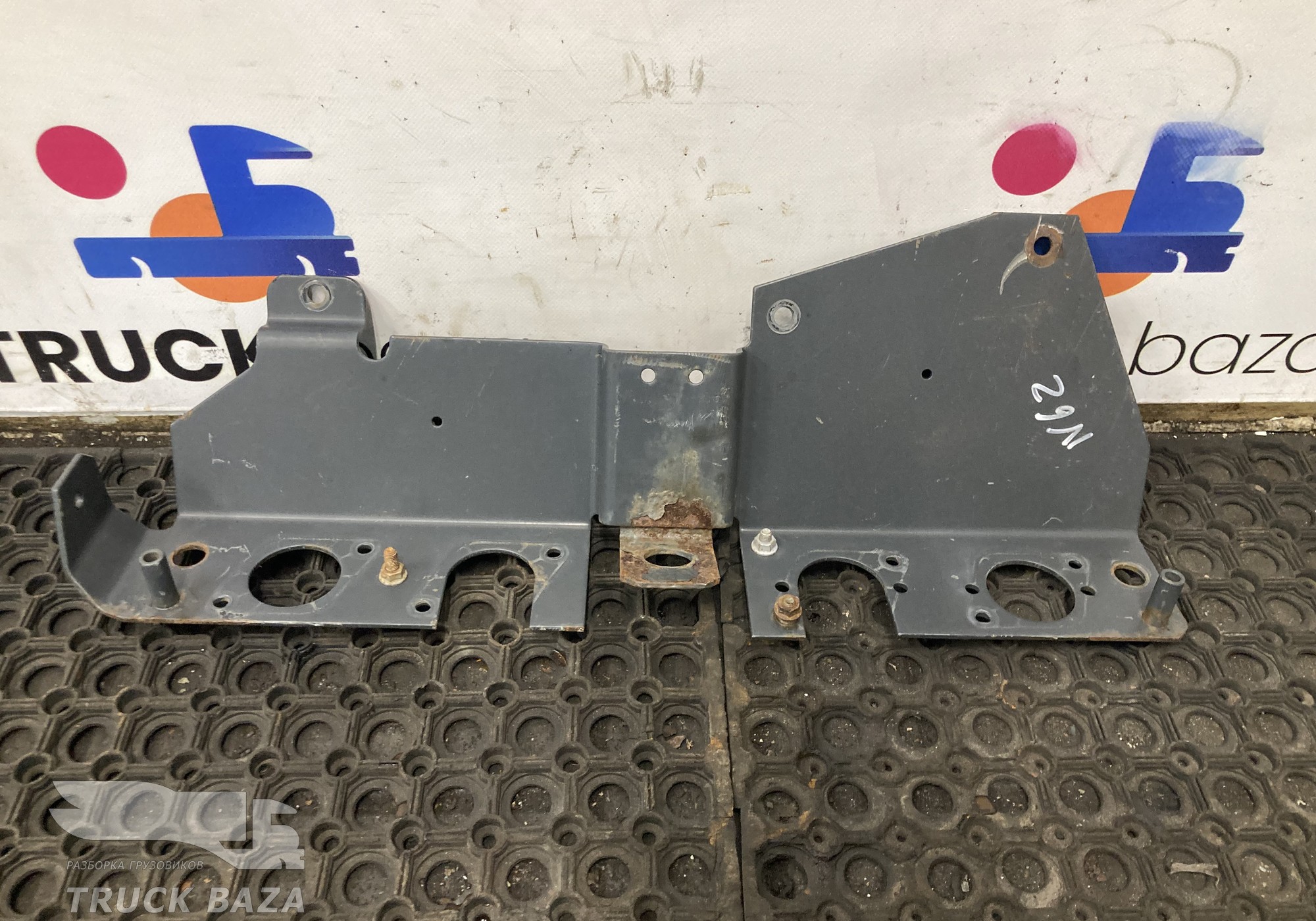 8169839 Кронштейн перекидок для Iveco